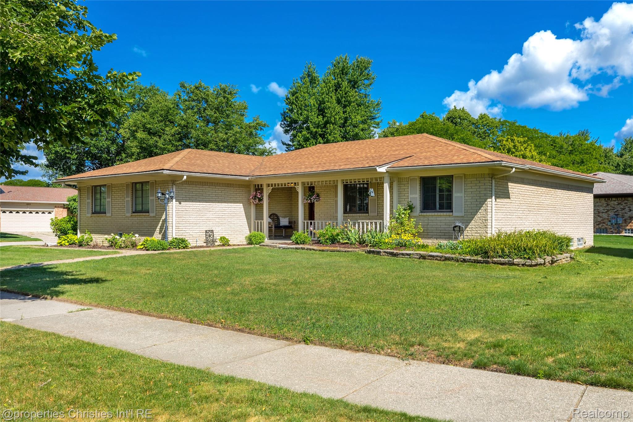 6805, Emerald Shores, Troy, Michigan, 48085