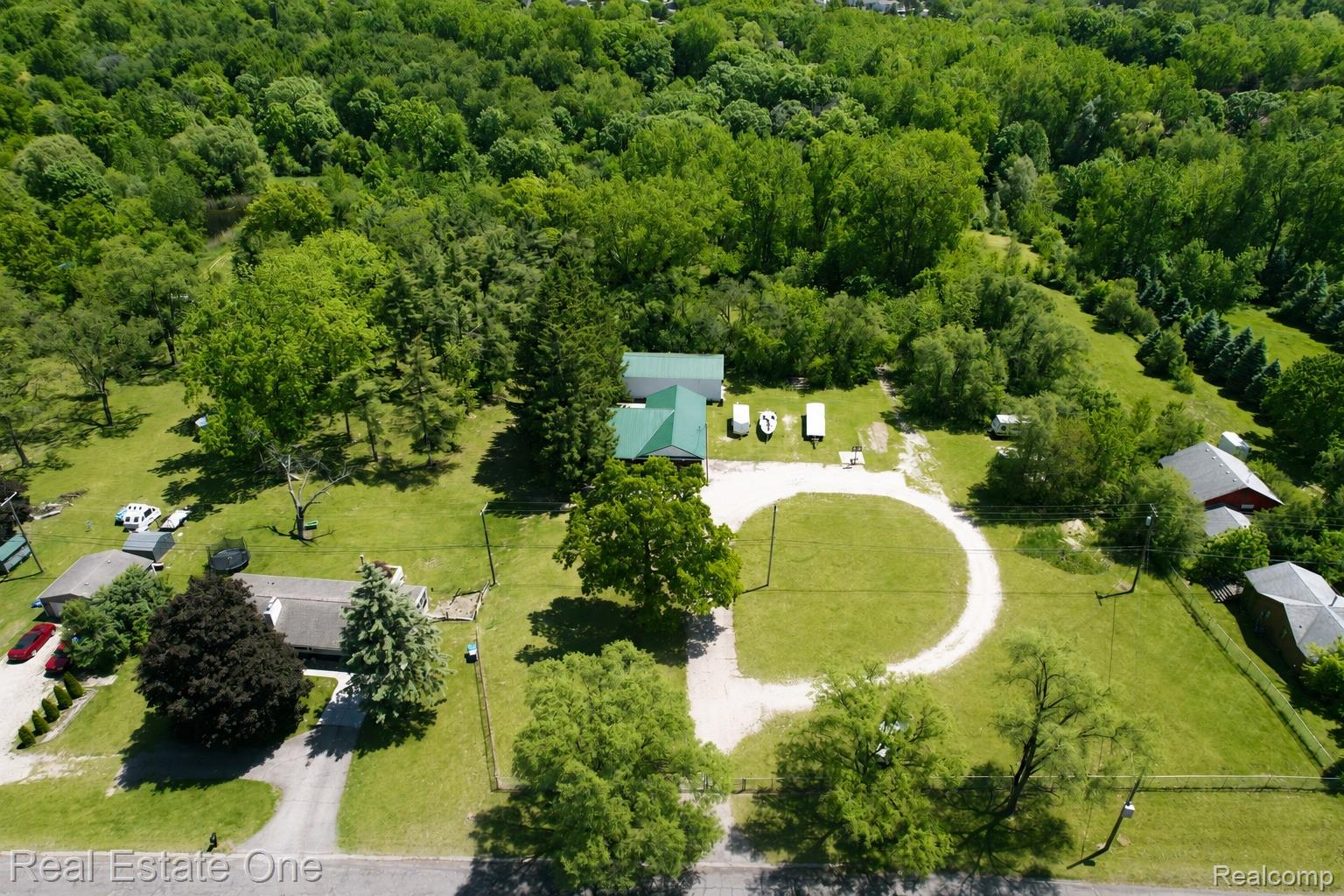 1325, Hospital, Waterford, Michigan, 48327