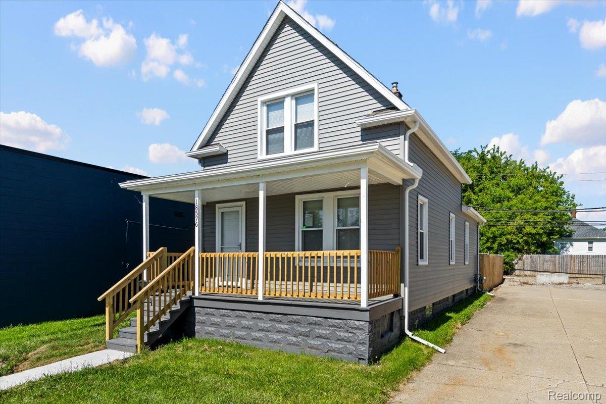 18576, Jefferson, Riverview, Michigan, 48193