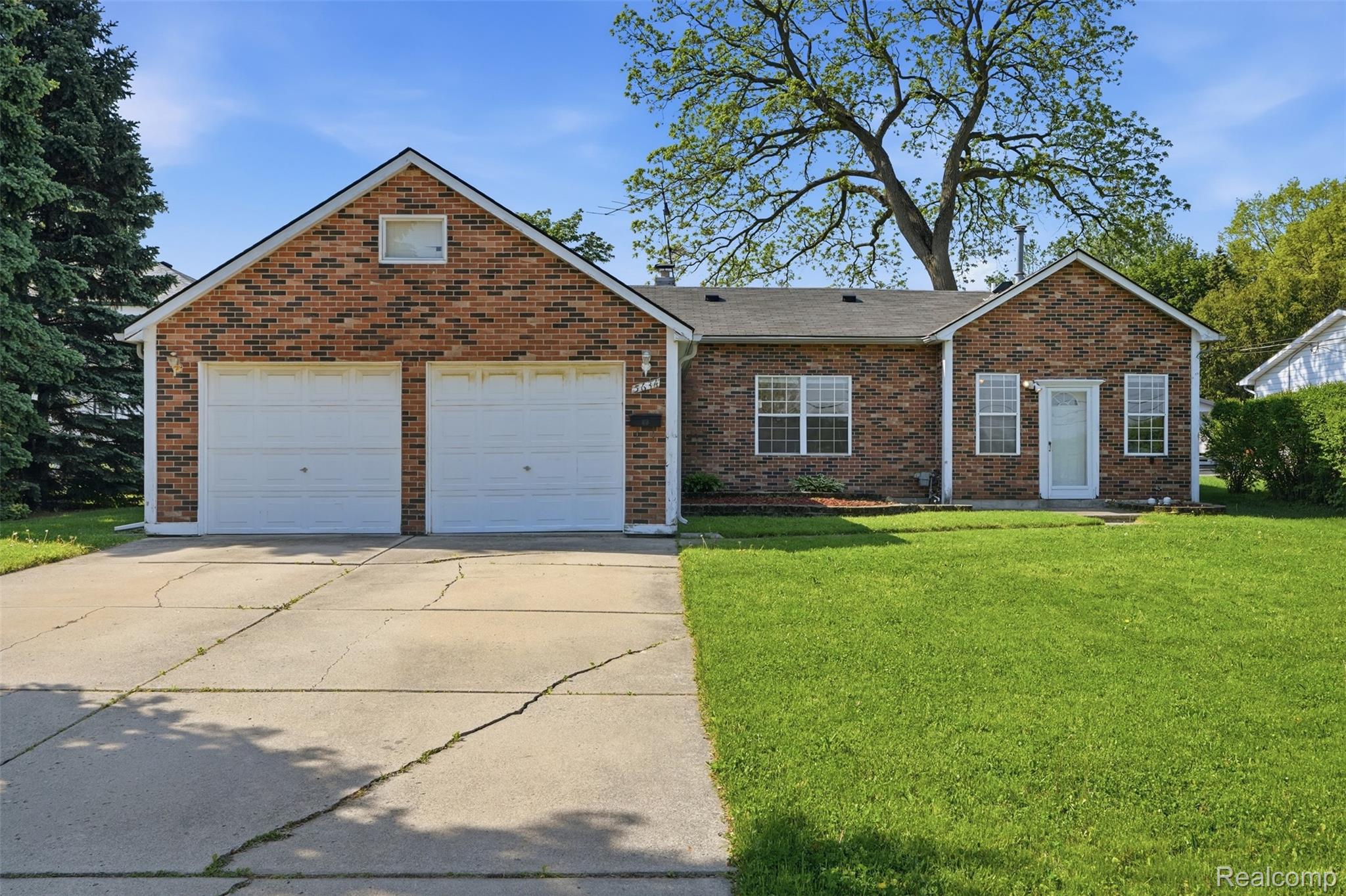 5634, Chicago, Warren, Michigan, 48092