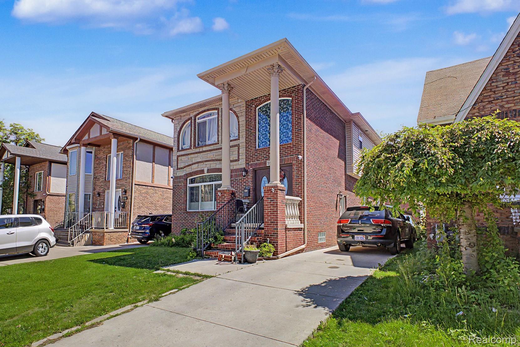 5524, Maple, Dearborn, Michigan, 48126