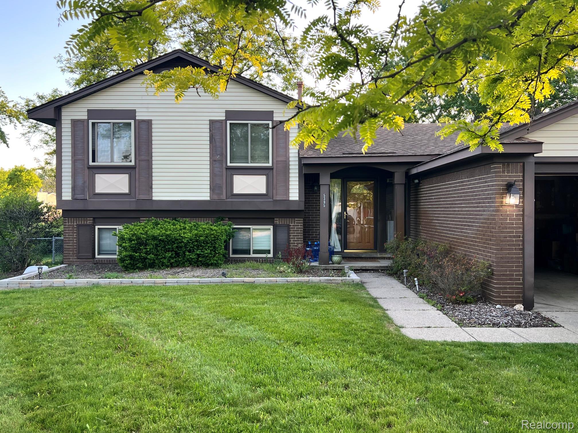5395, Timber Ridge Dr, Clarkston, Michigan, 48346