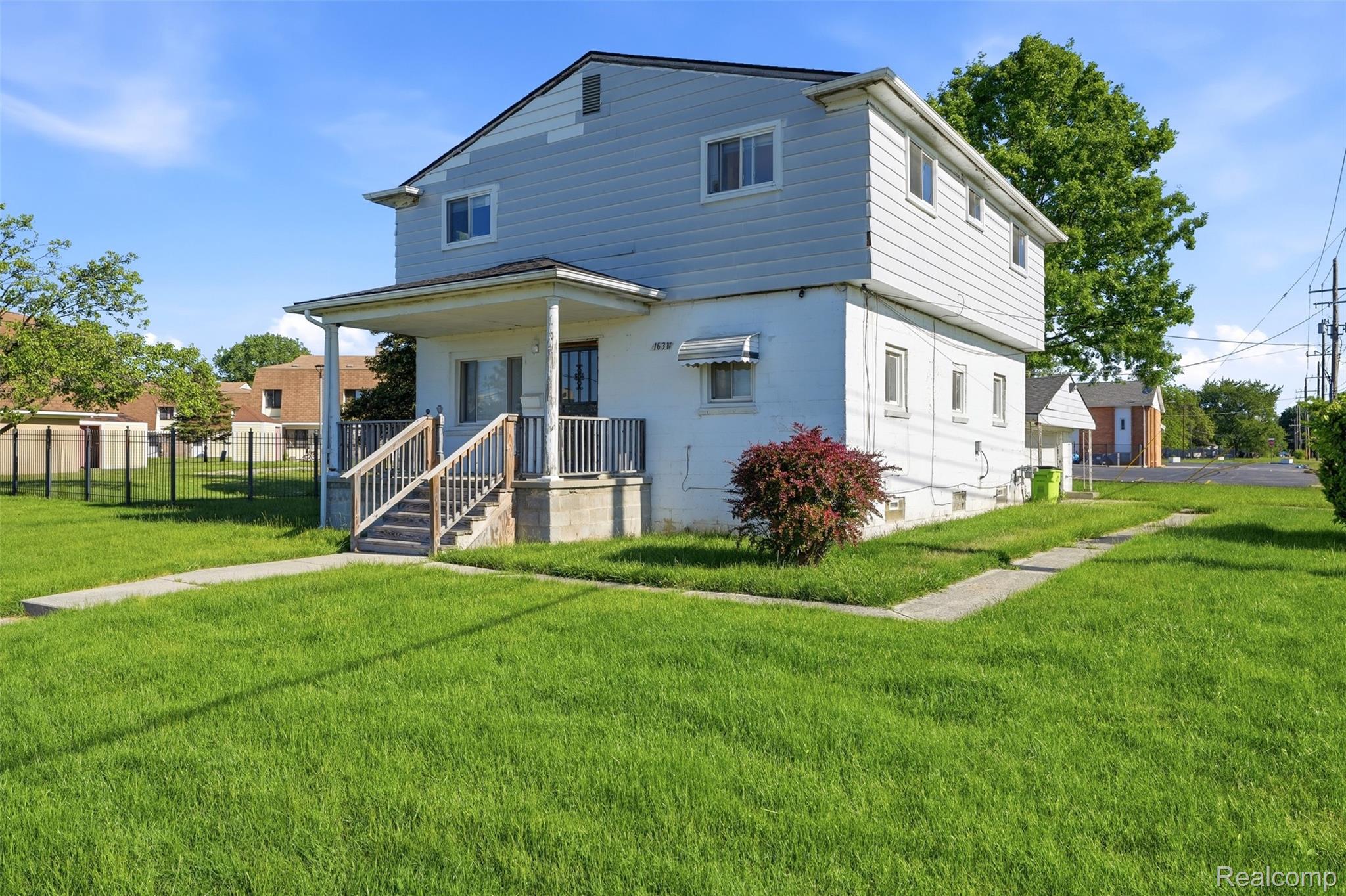 1631, Clara, Clinton Township, Michigan, 48036
