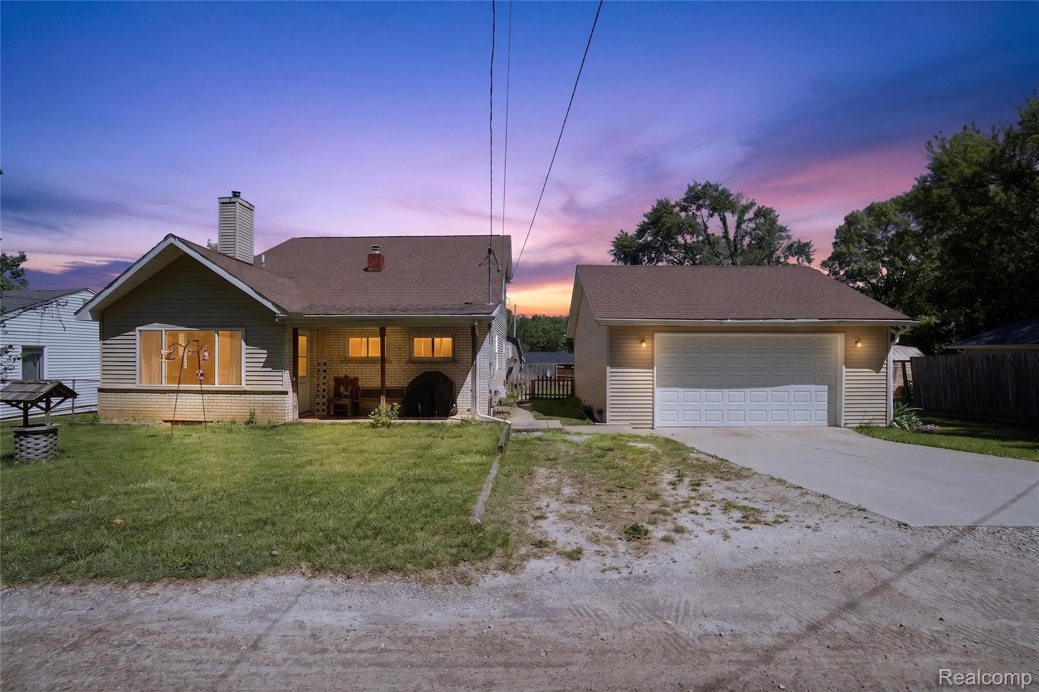 7166, Alpine, Linden, Michigan, 48451