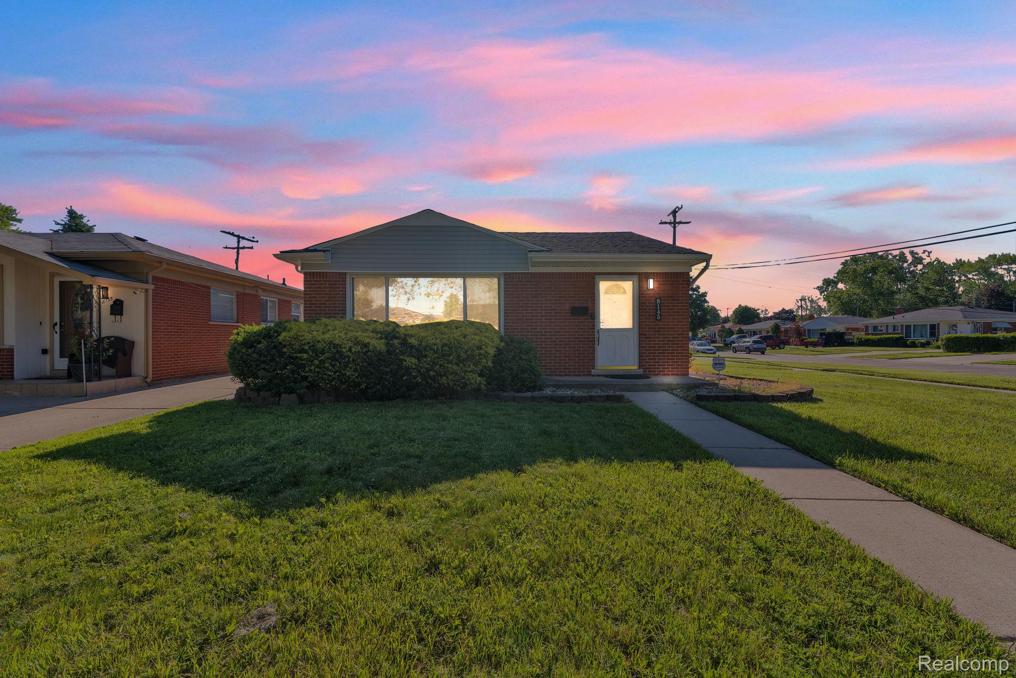 8145, Bailey, Taylor, Michigan, 48180