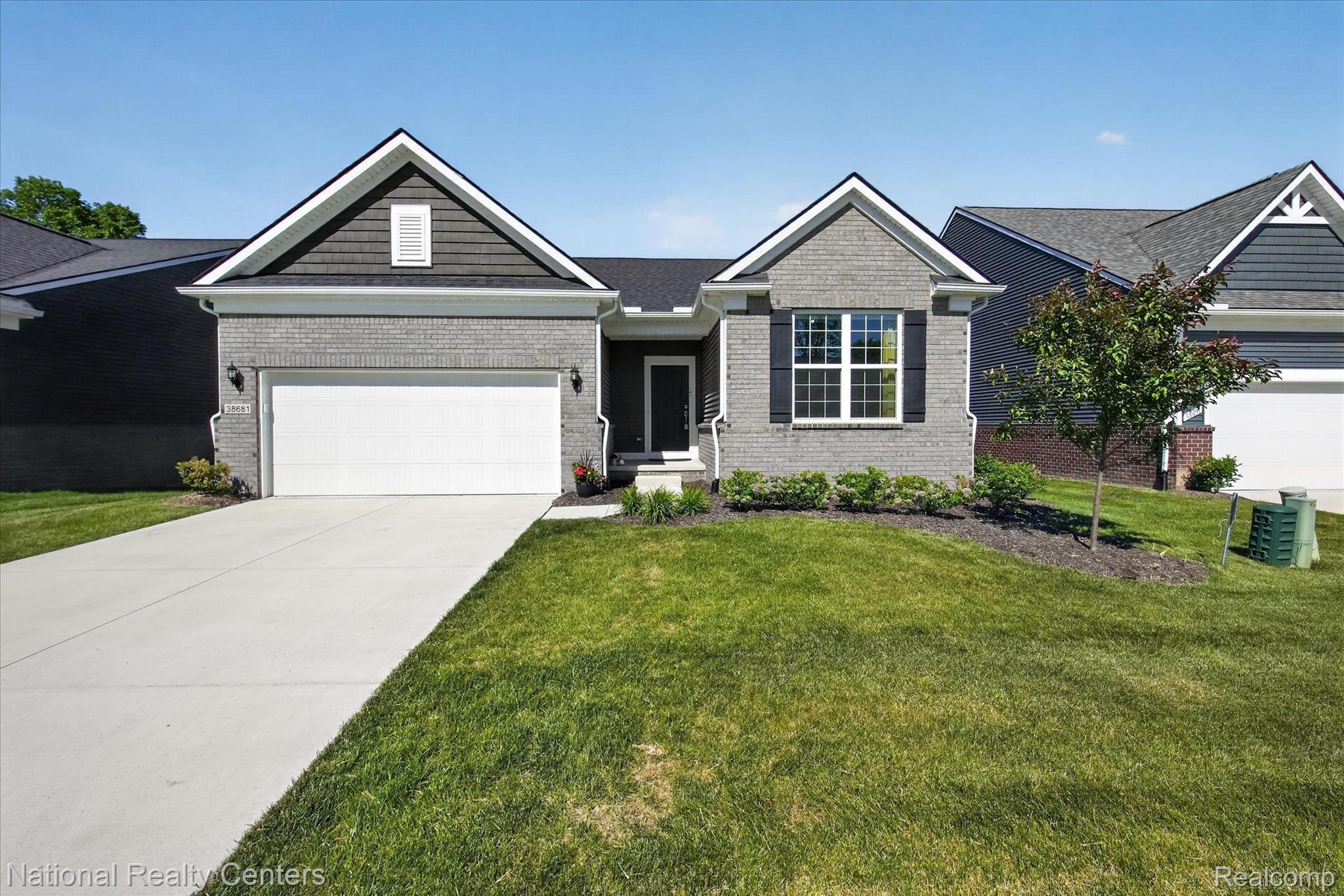 38681, Chasewood, Farmington, Michigan, 48335