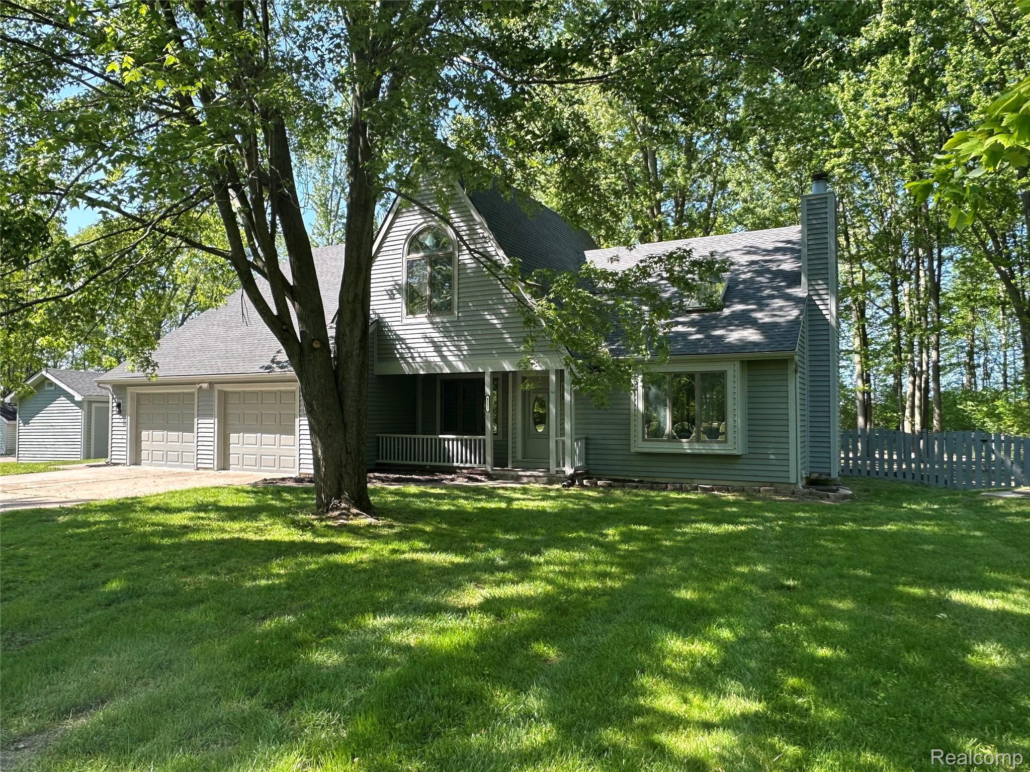 4233, State, Fort Gratiot, Michigan, 48059