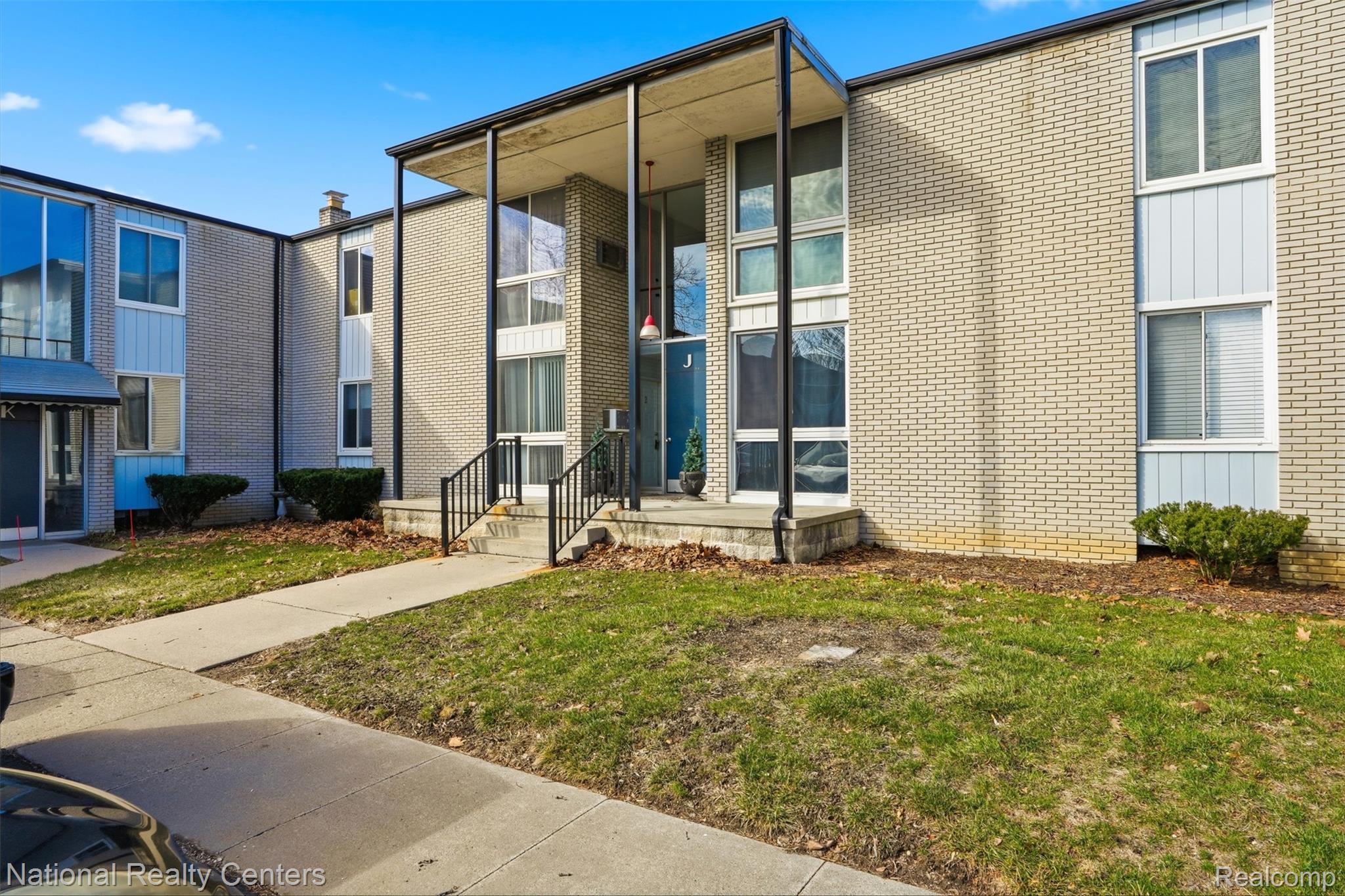 4030, 13 Mile, #J2, Royal Oak, Michigan, 48073