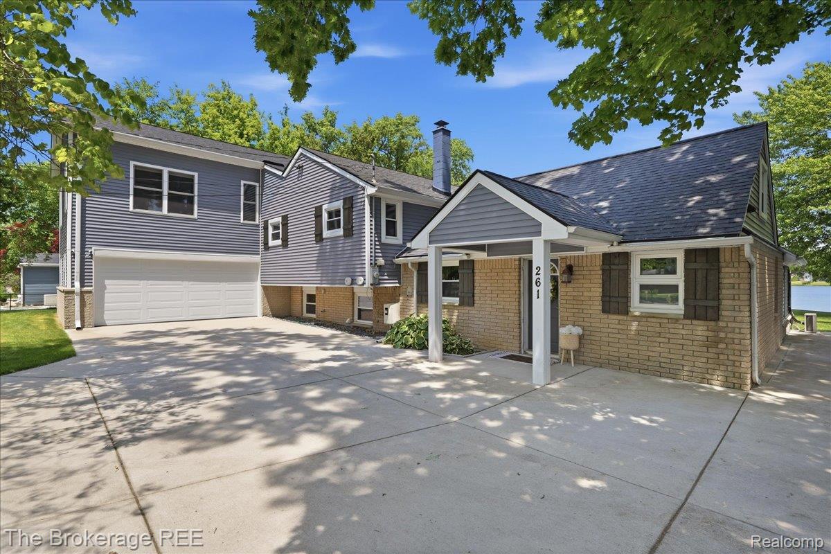 261, Reymont, N, Waterford, Michigan, 48327