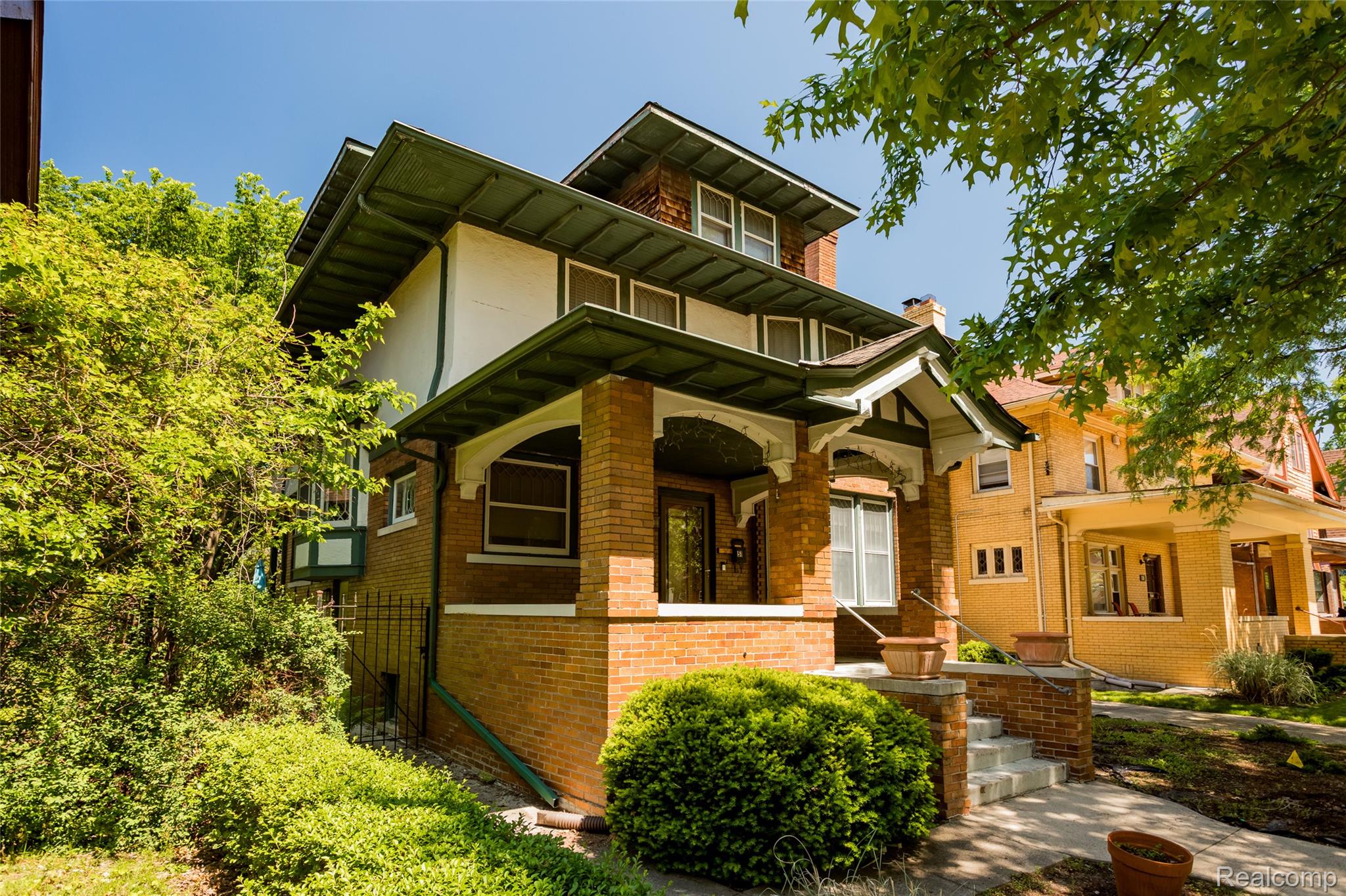 51, Massachusetts, Highland Park, Michigan, 48203