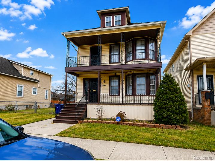 2400, Danforth, Hamtramck, Michigan, 48212