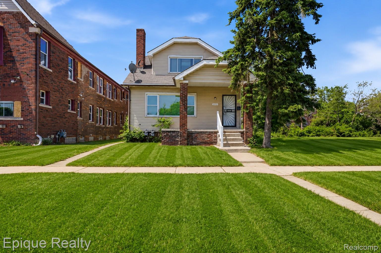 16901, Log Cabin, Highland Park, Michigan, 48203