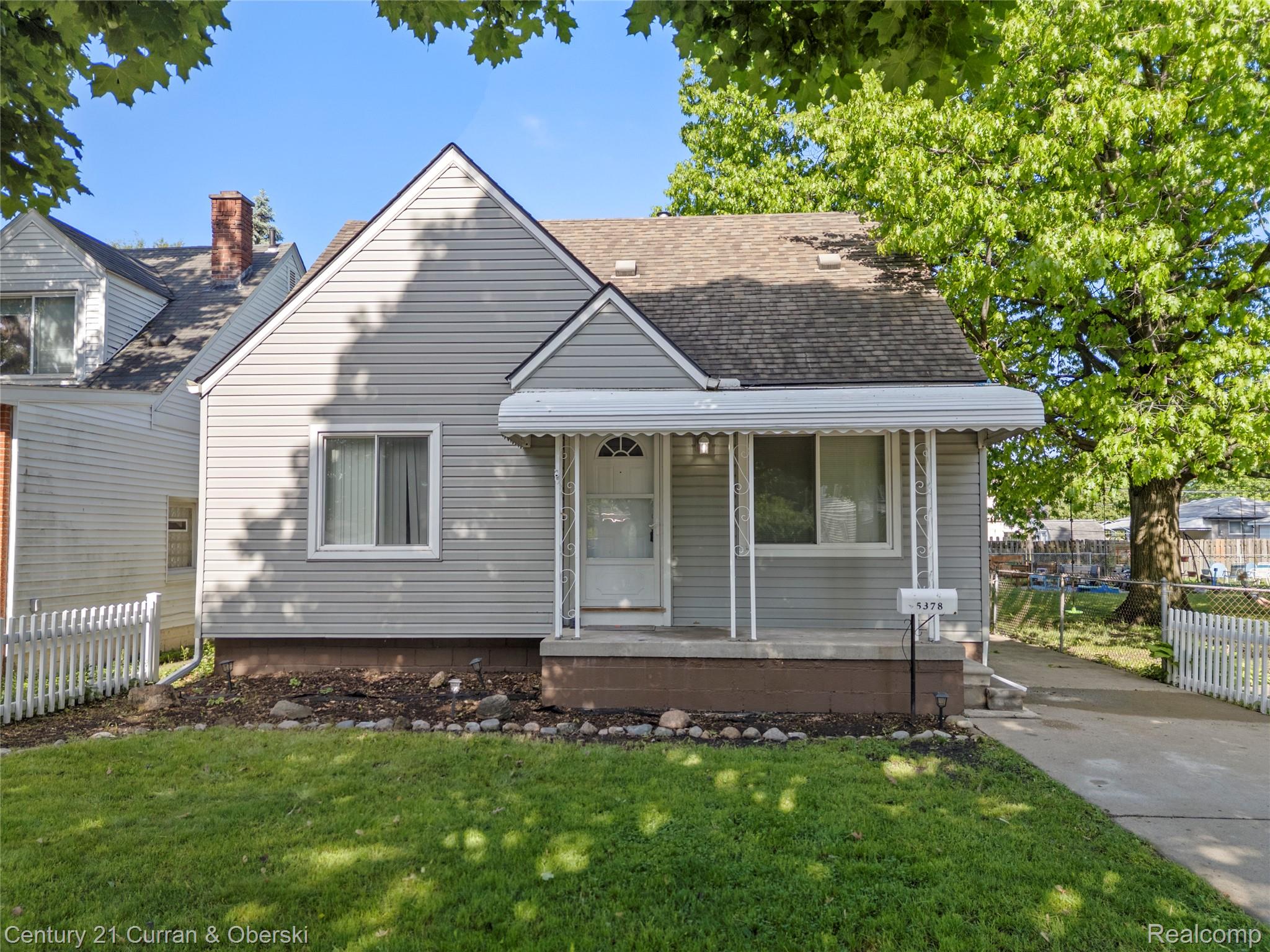 5378, Weddell, Dearborn Heights, Michigan, 48125