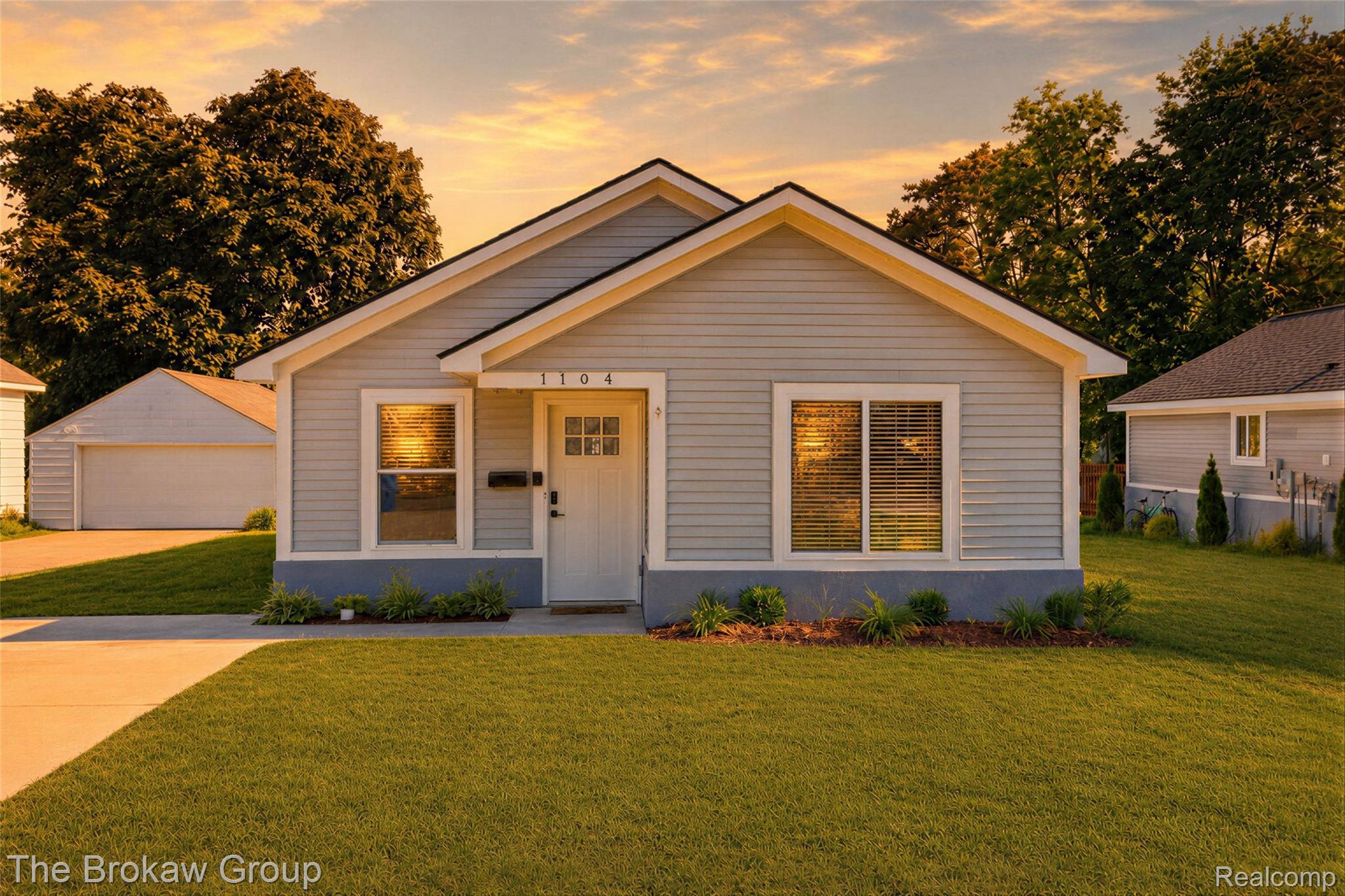 1104, LaSalle, Waterford, Michigan, 48328