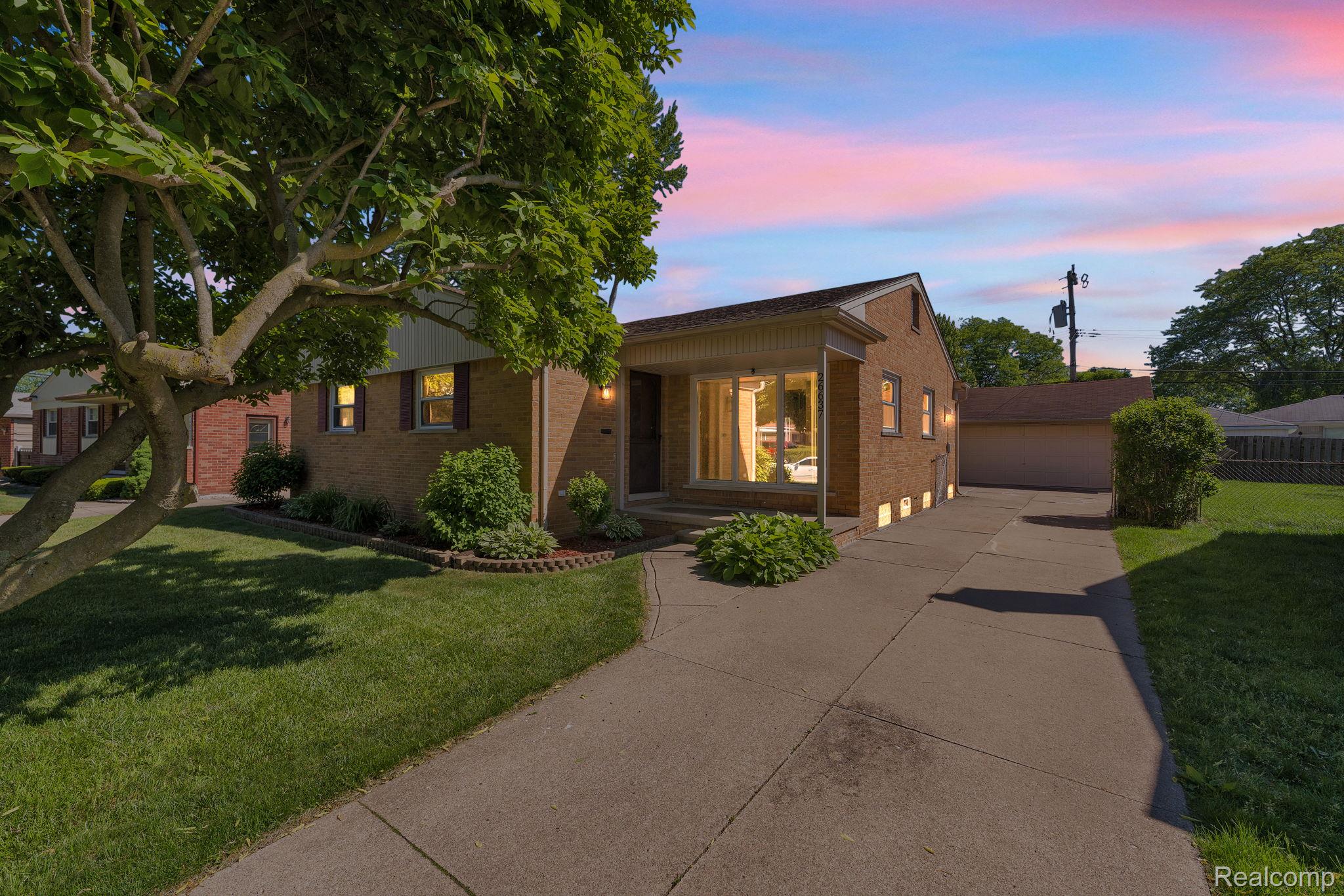 26637, Clairview, Dearborn Heights, Michigan, 48127