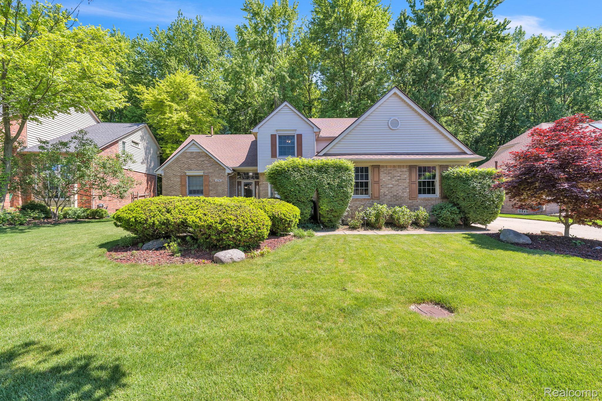 43746, Via Antonio, Sterling Heights, Michigan, 48314
