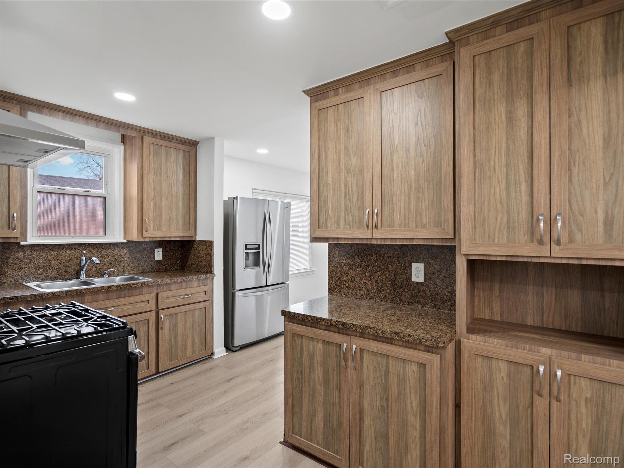 23409, CARLISLE, Hazel Park, Michigan, 48030