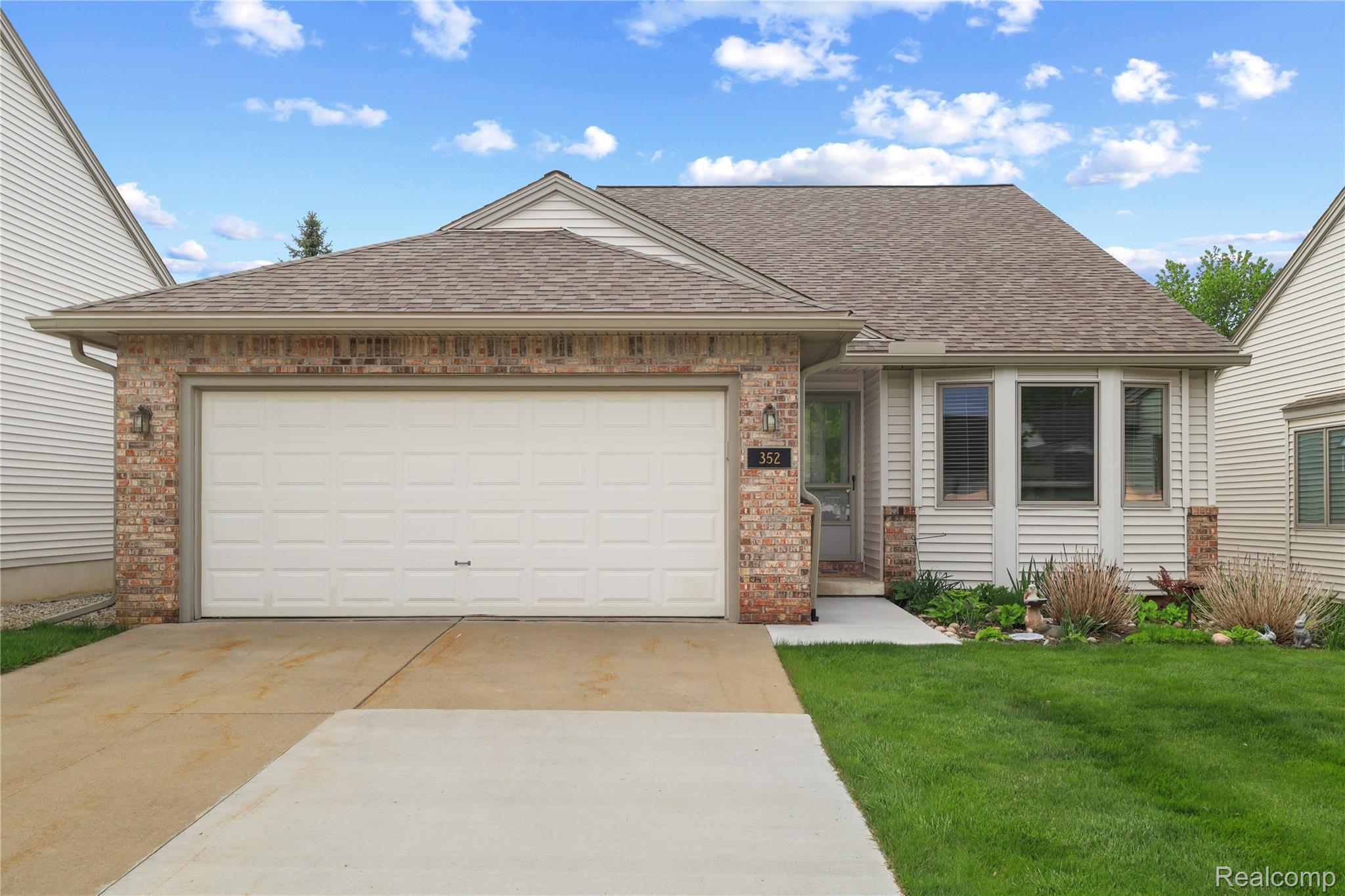352, Cottonwood, #82, Saline, Michigan, 48176