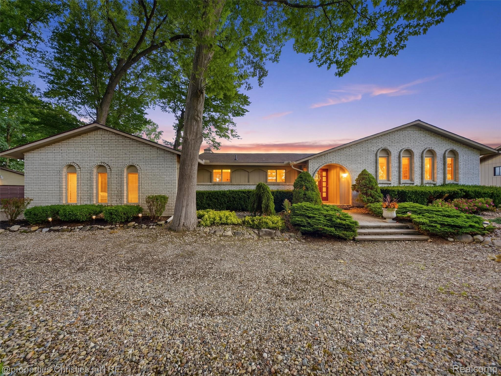 1721, Imperial, Highland, Michigan, 48356