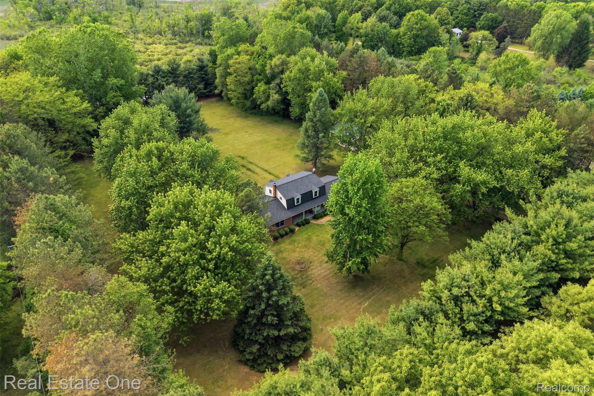 1765, Rowe, Milford, Michigan, 48380