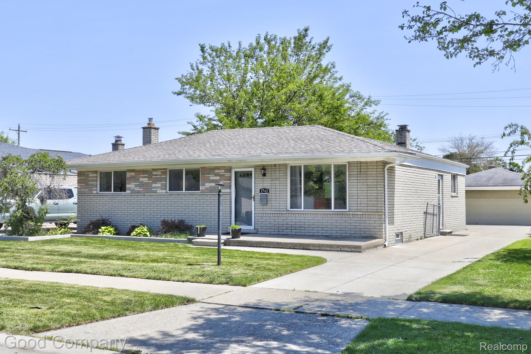 2742, Downey, Troy, Michigan, 48083