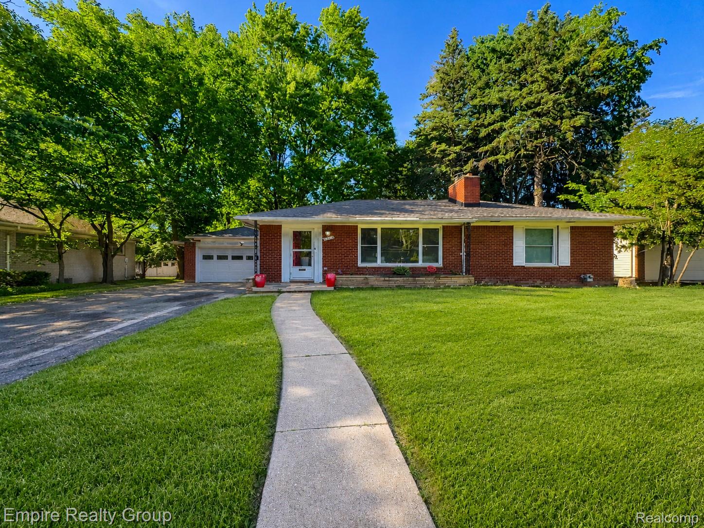 17300, Buckingham, Beverly Hills, Michigan, 48025