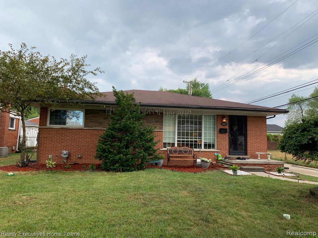29717, Milton, Madison Heights, Michigan, 48071