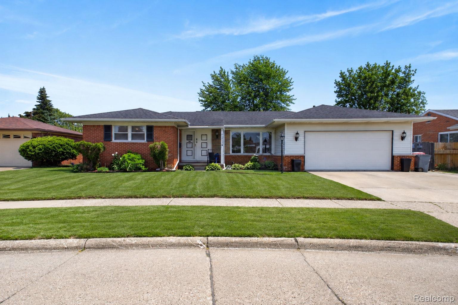31822, Slumber, Fraser, Michigan, 48026