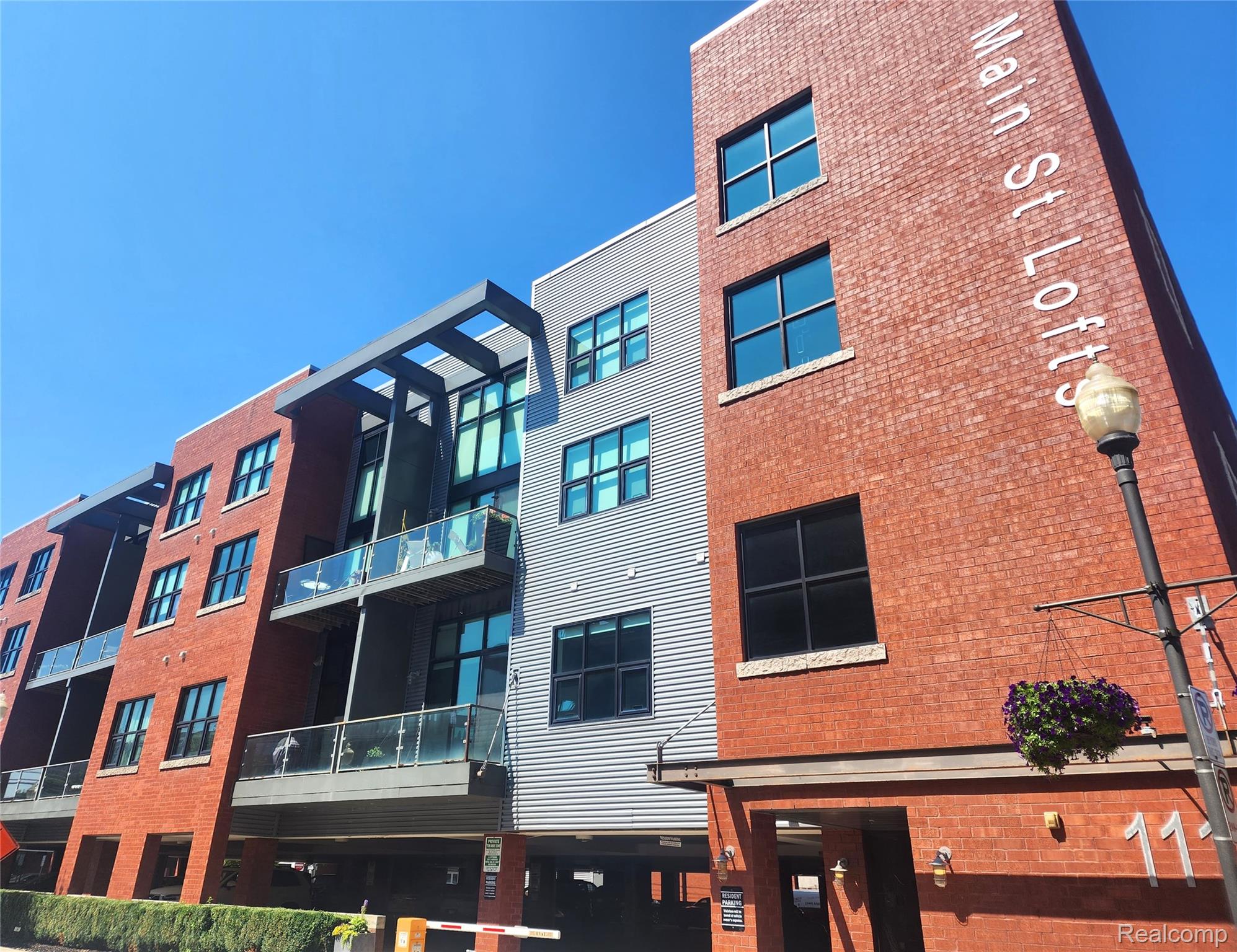 111, Main, #201, Royal Oak, Michigan, 48067