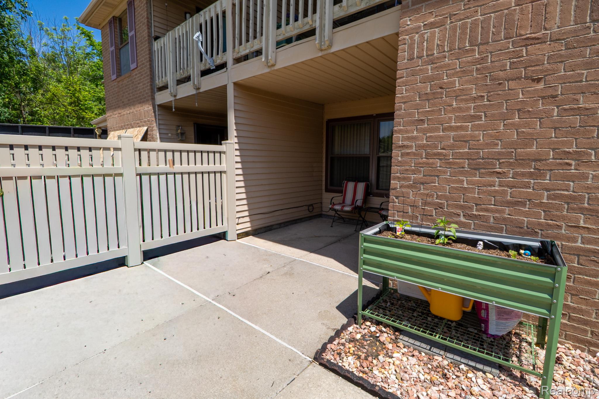 61200, Greenwood, South Lyon, Michigan, 48178