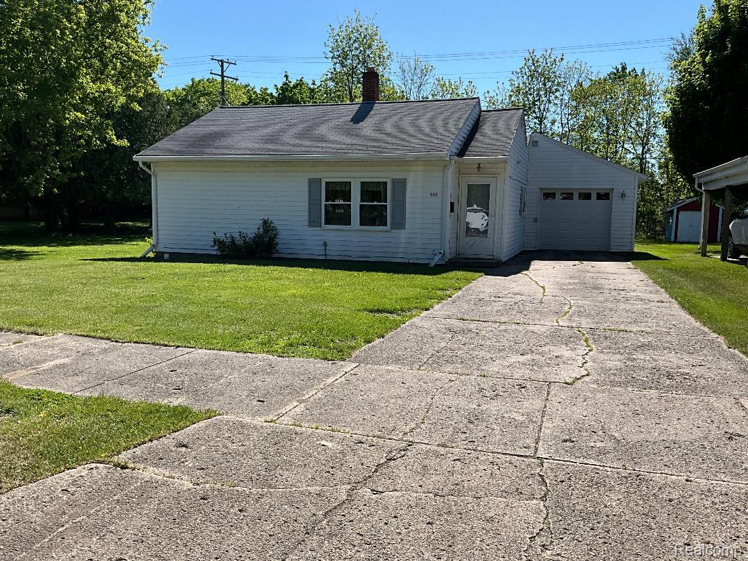 515, Silver, Bad Axe, Michigan, 48413