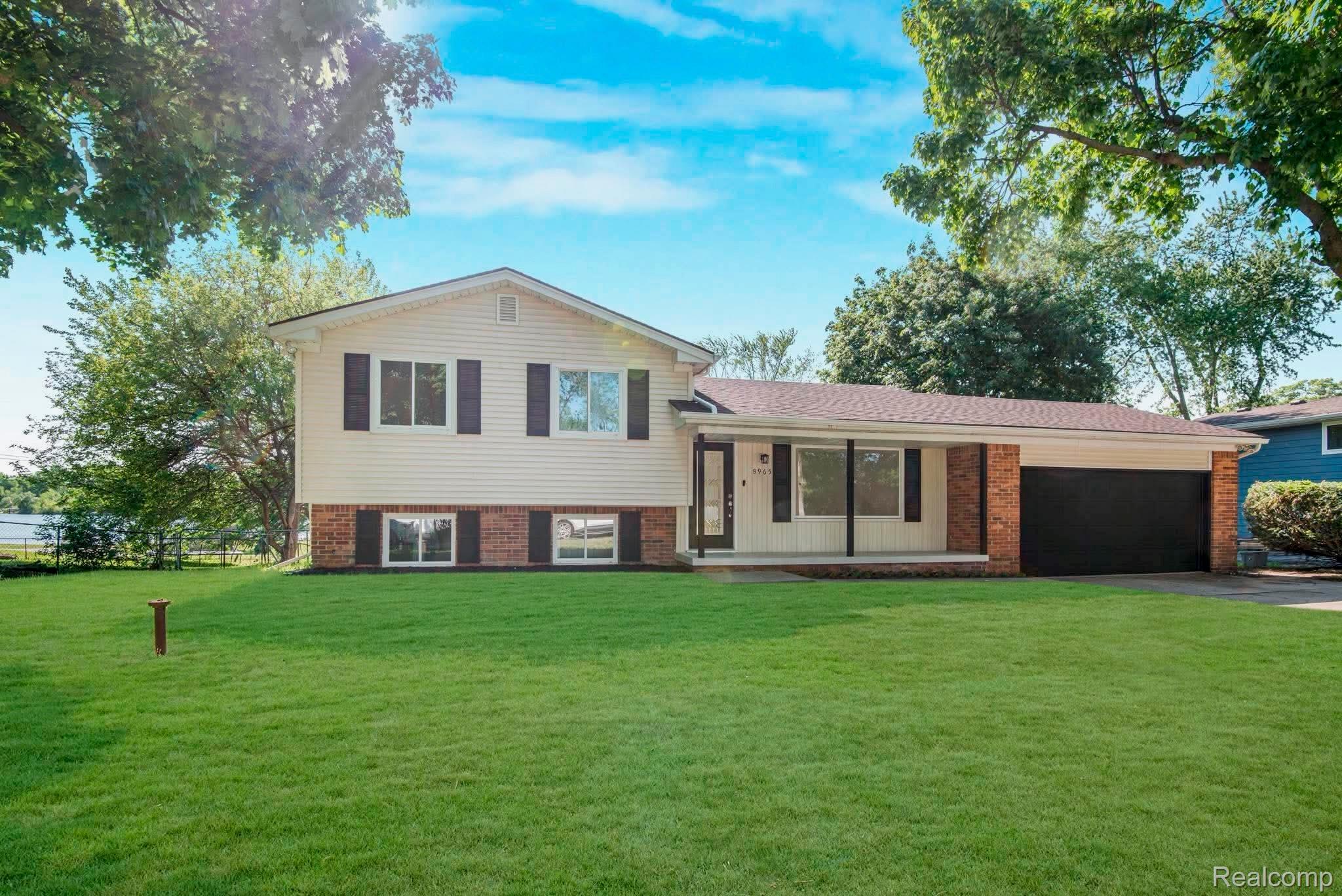 8965, Van Gordon, White Lake, Michigan, 48386