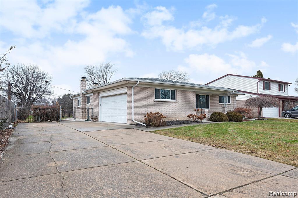 3461, Lancaster, Sterling Heights, Michigan, 48310