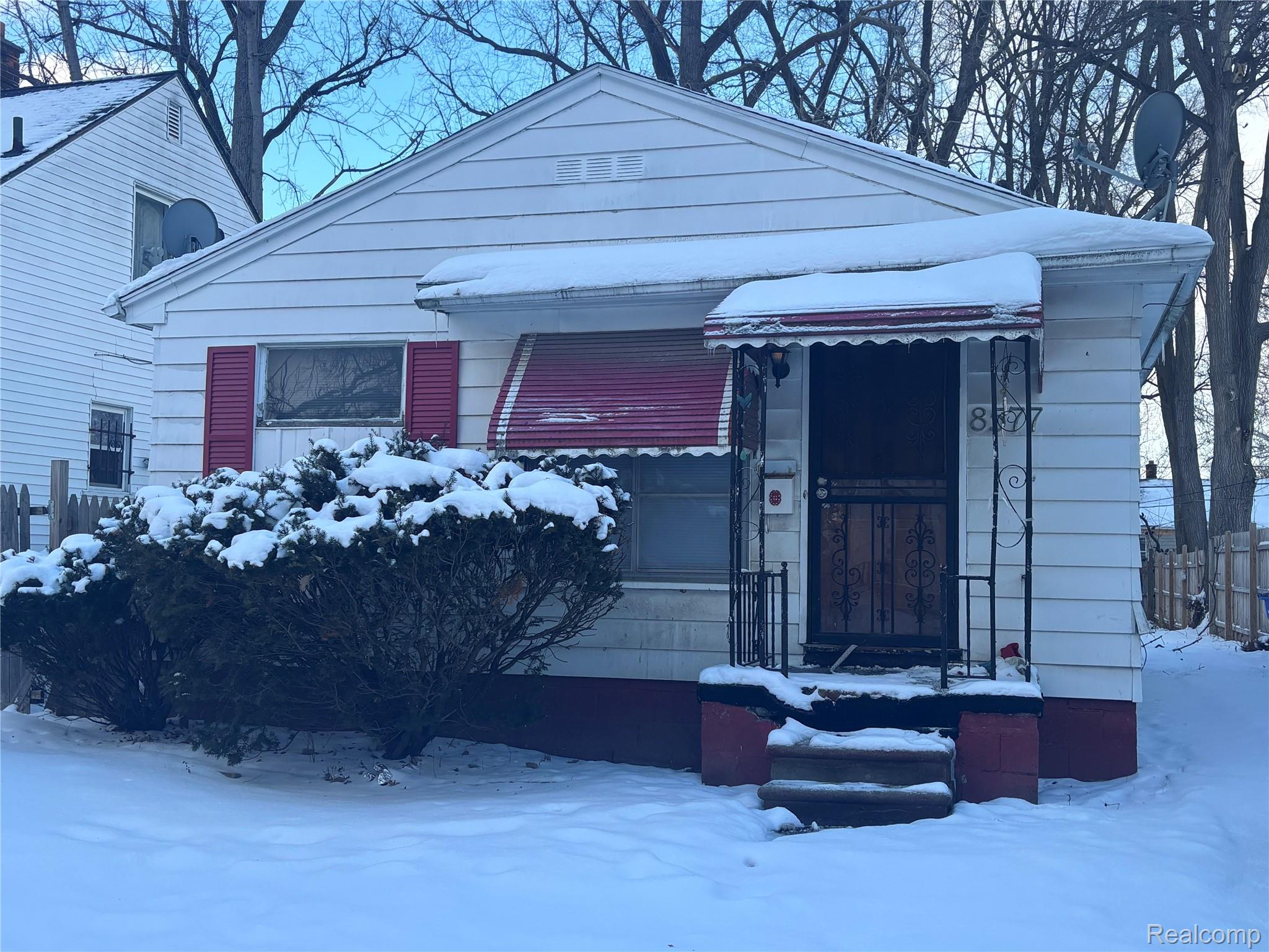 8577, Mark Twain, Detroit, Michigan, 48228