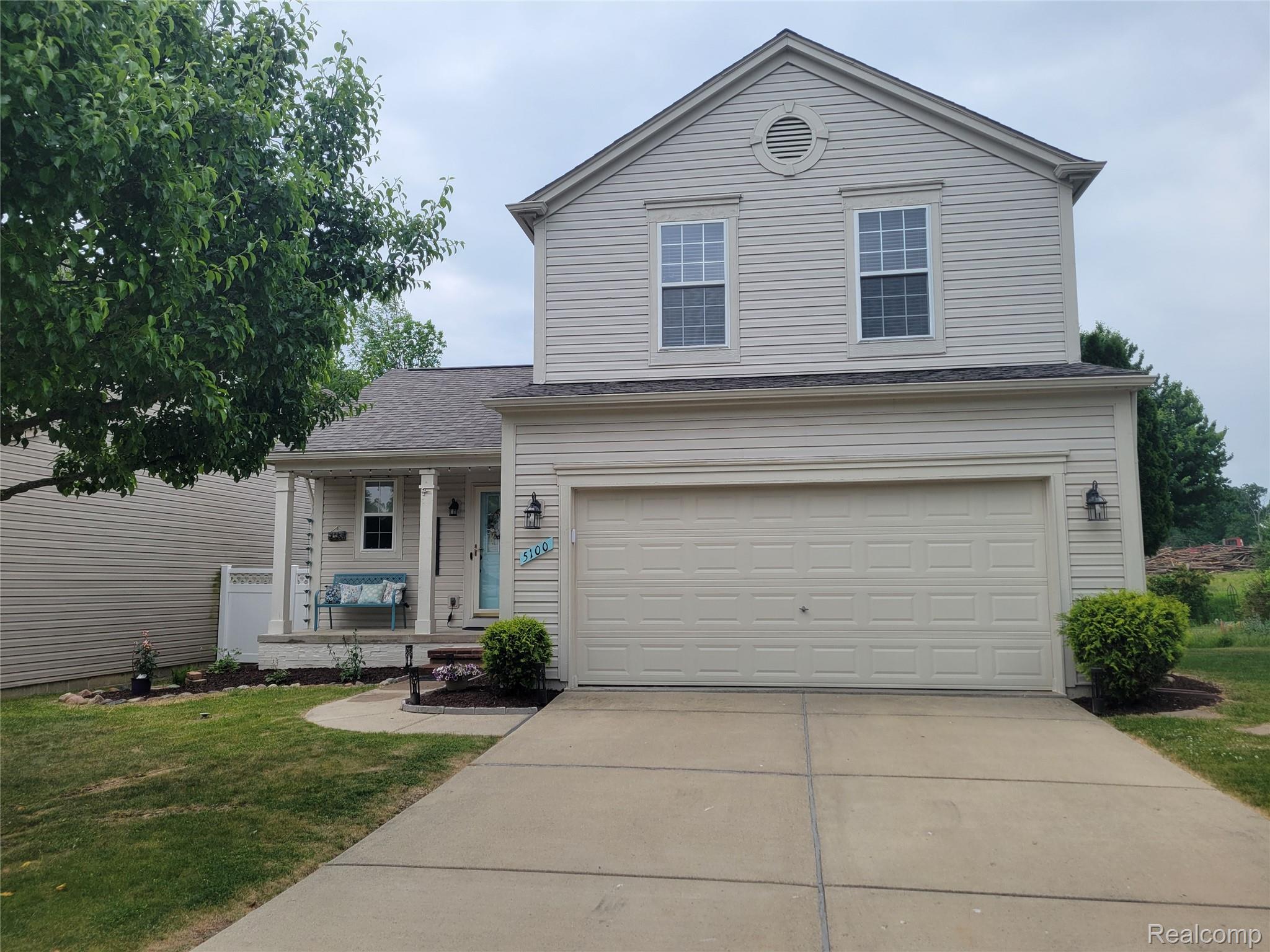 5100, Meadow Crest, Holly, Michigan, 48442