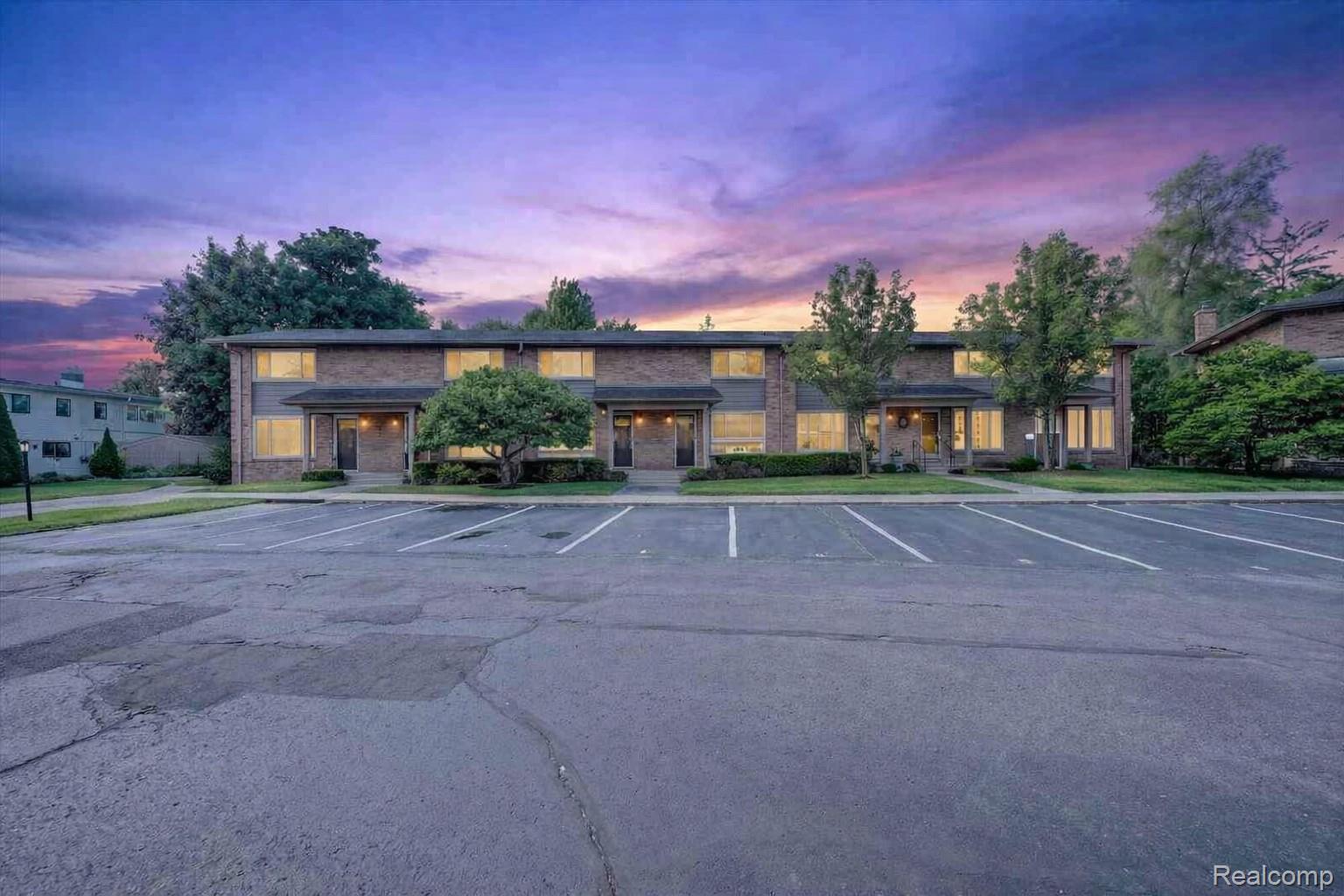 1035, Old Woodward, #1, Birmingham, Michigan, 48009