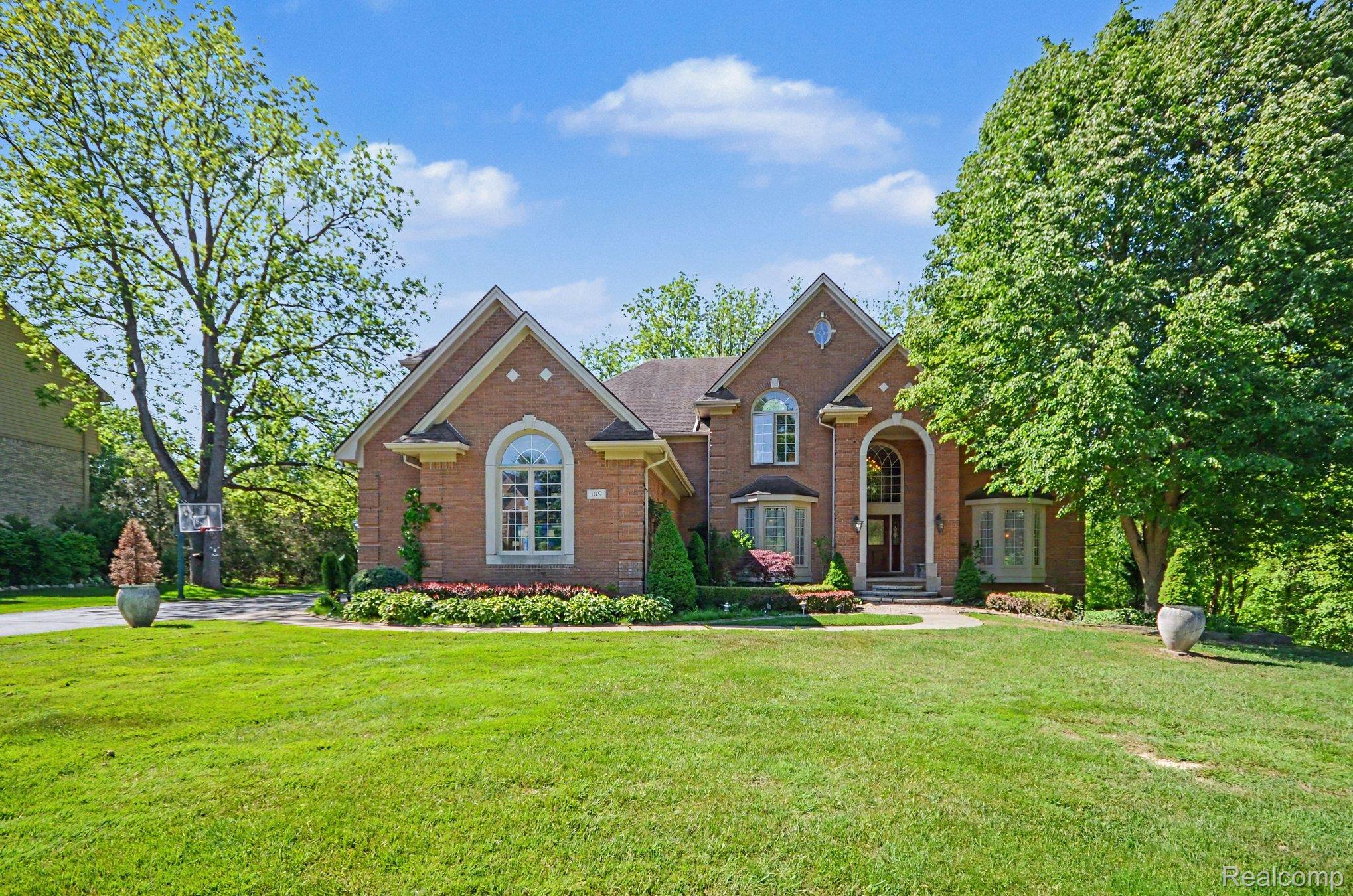 109, Knorrwood, Rochester, Michigan, 48306