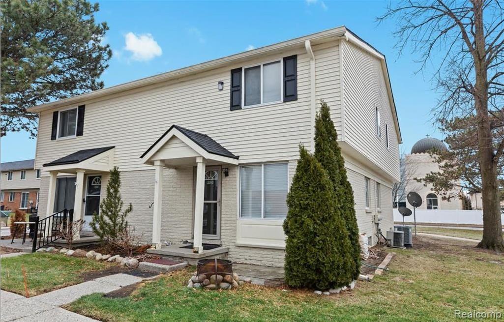 2092, Orchard Crest, Utica, Michigan, 48317