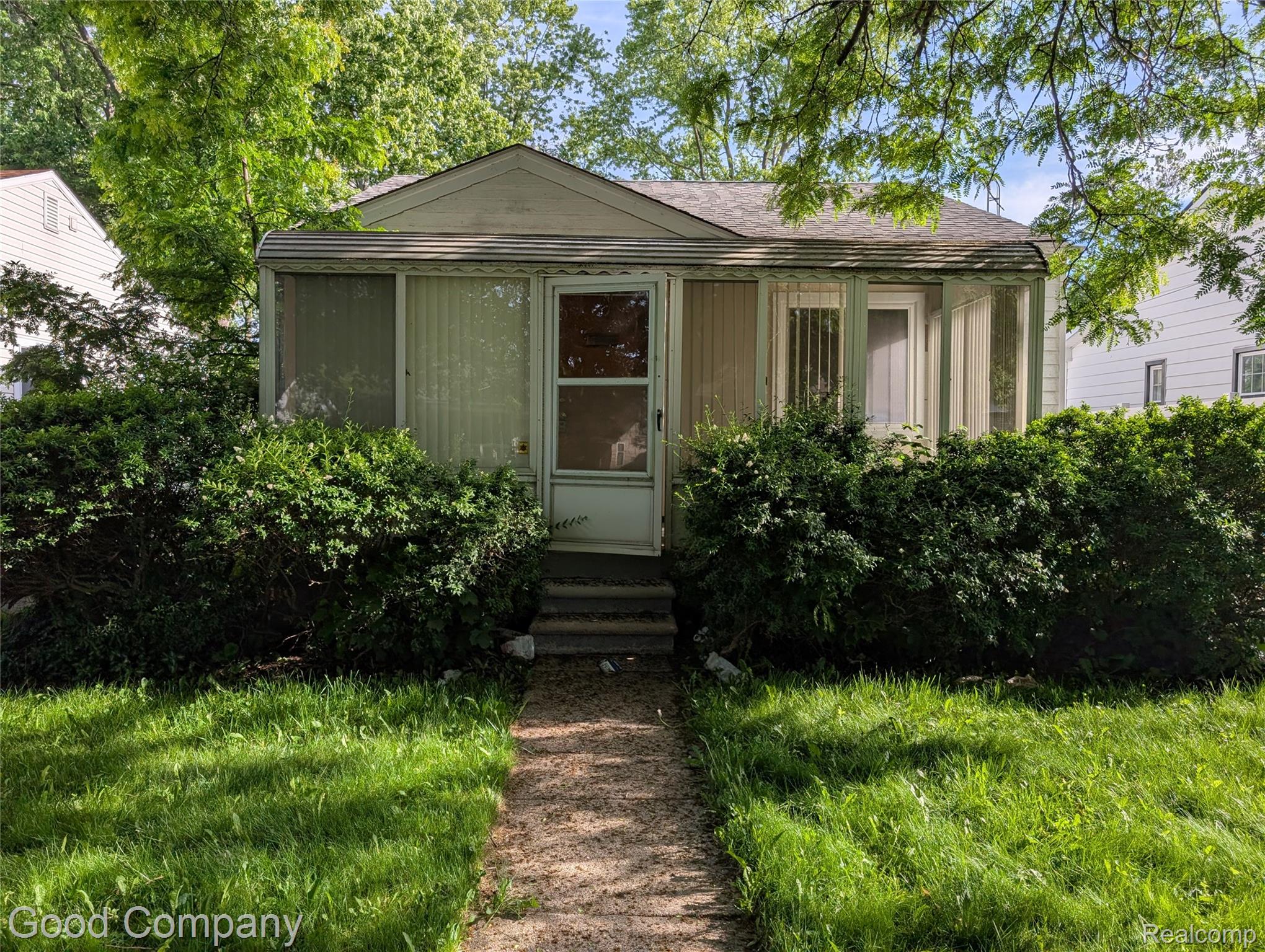 184, Strathmore, Pontiac, Michigan, 48340