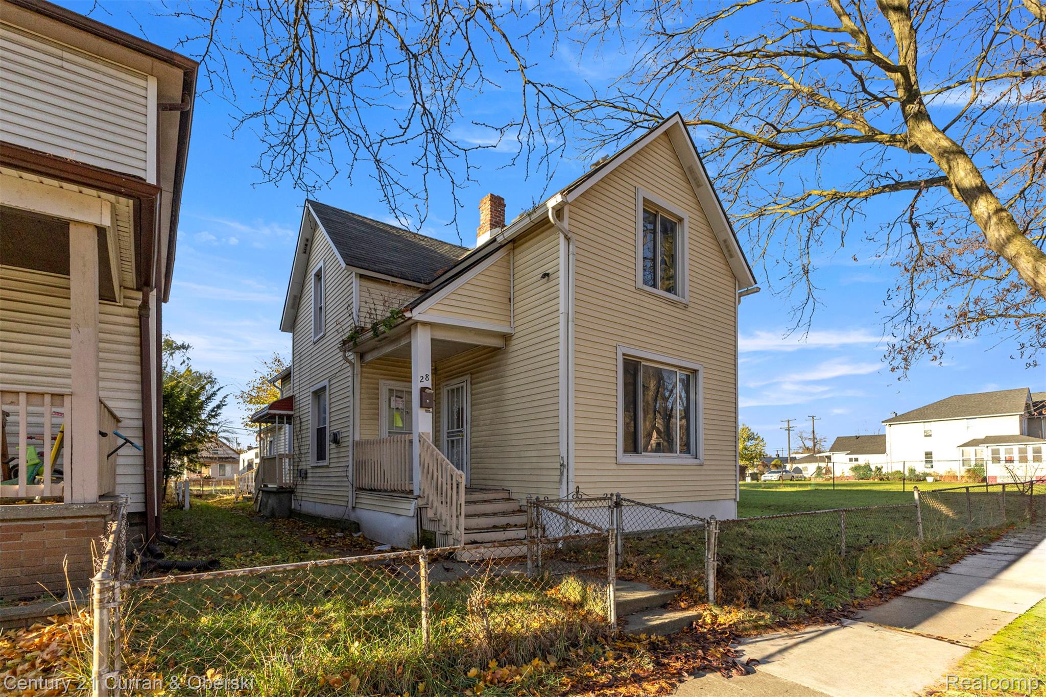 28, James, River Rouge, Michigan, 48218
