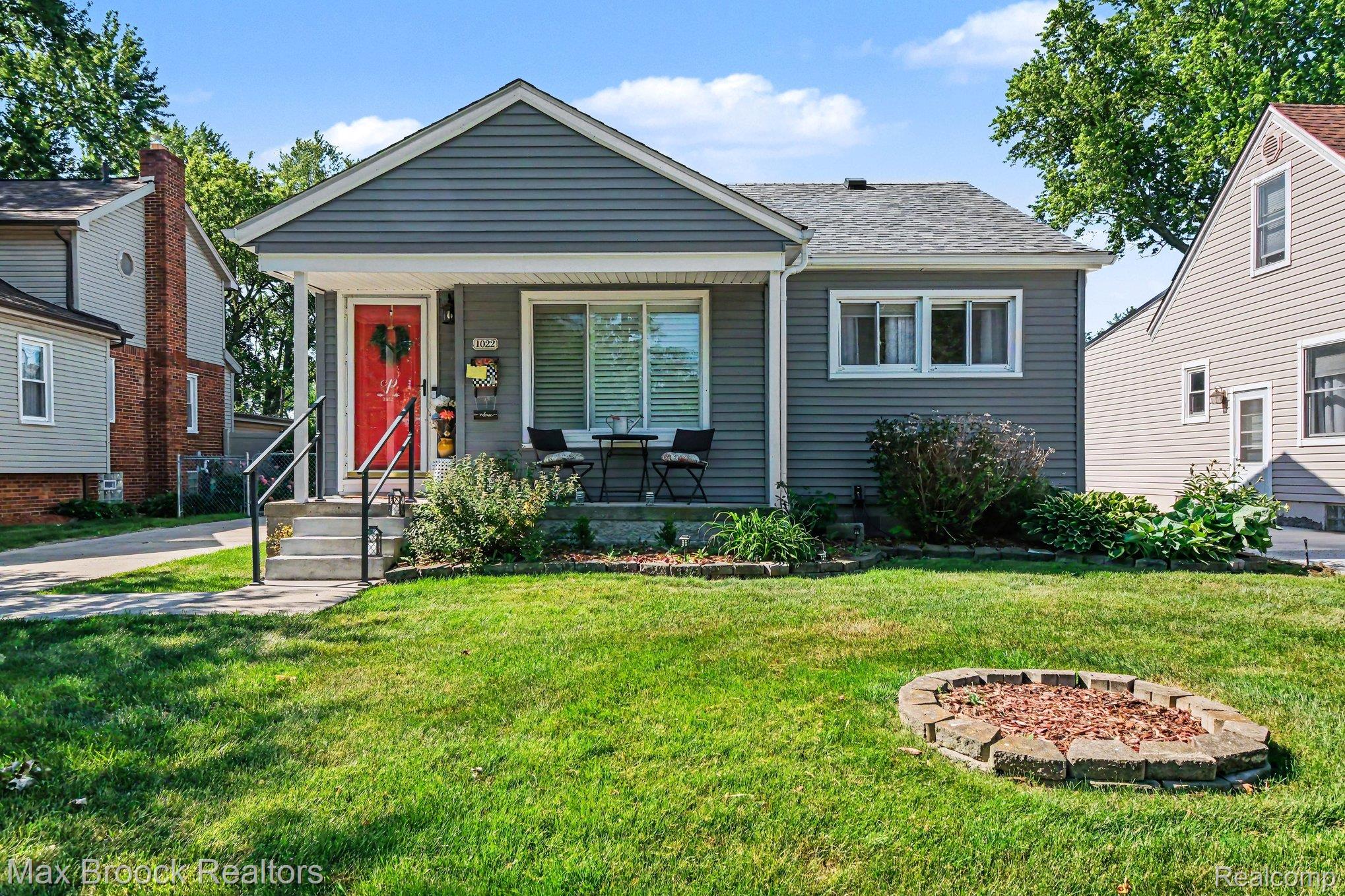 1022, Whitcomb, Royal Oak, Michigan, 48073