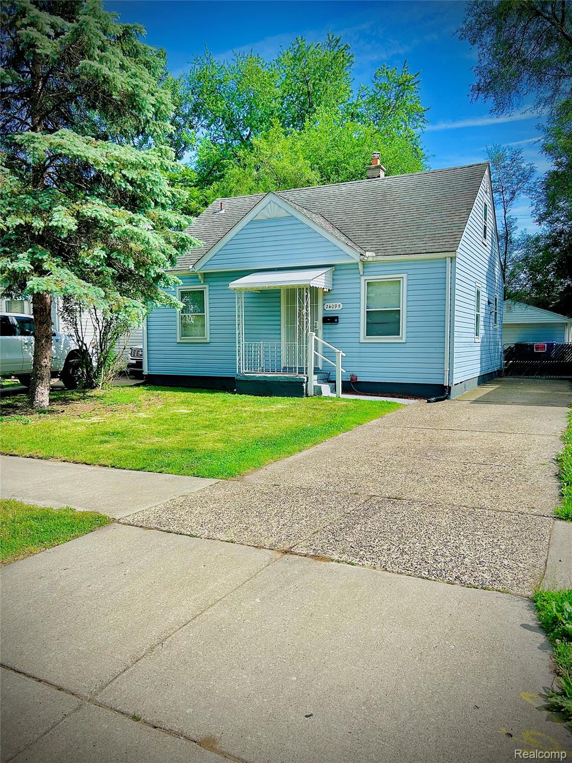 24095, Stanford, Dearborn Heights, Michigan, 48125
