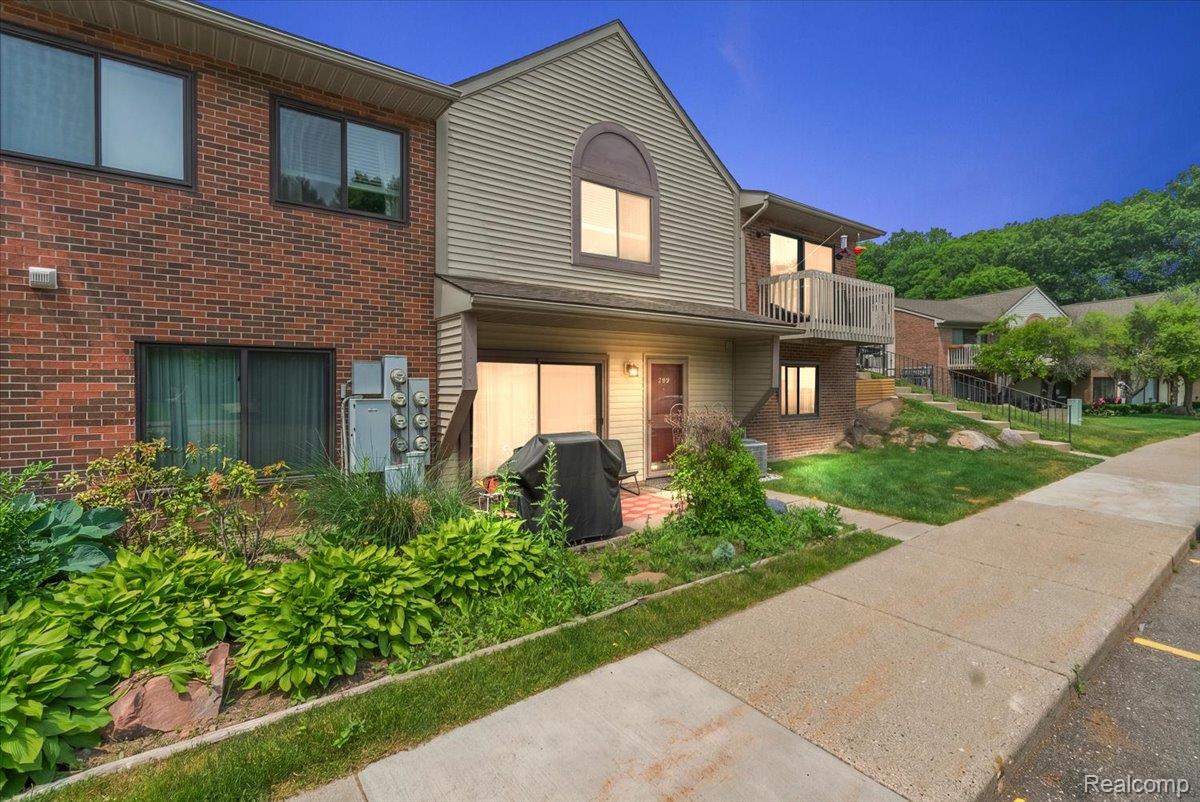 399, Spring Brooke, Brighton, Michigan, 48116