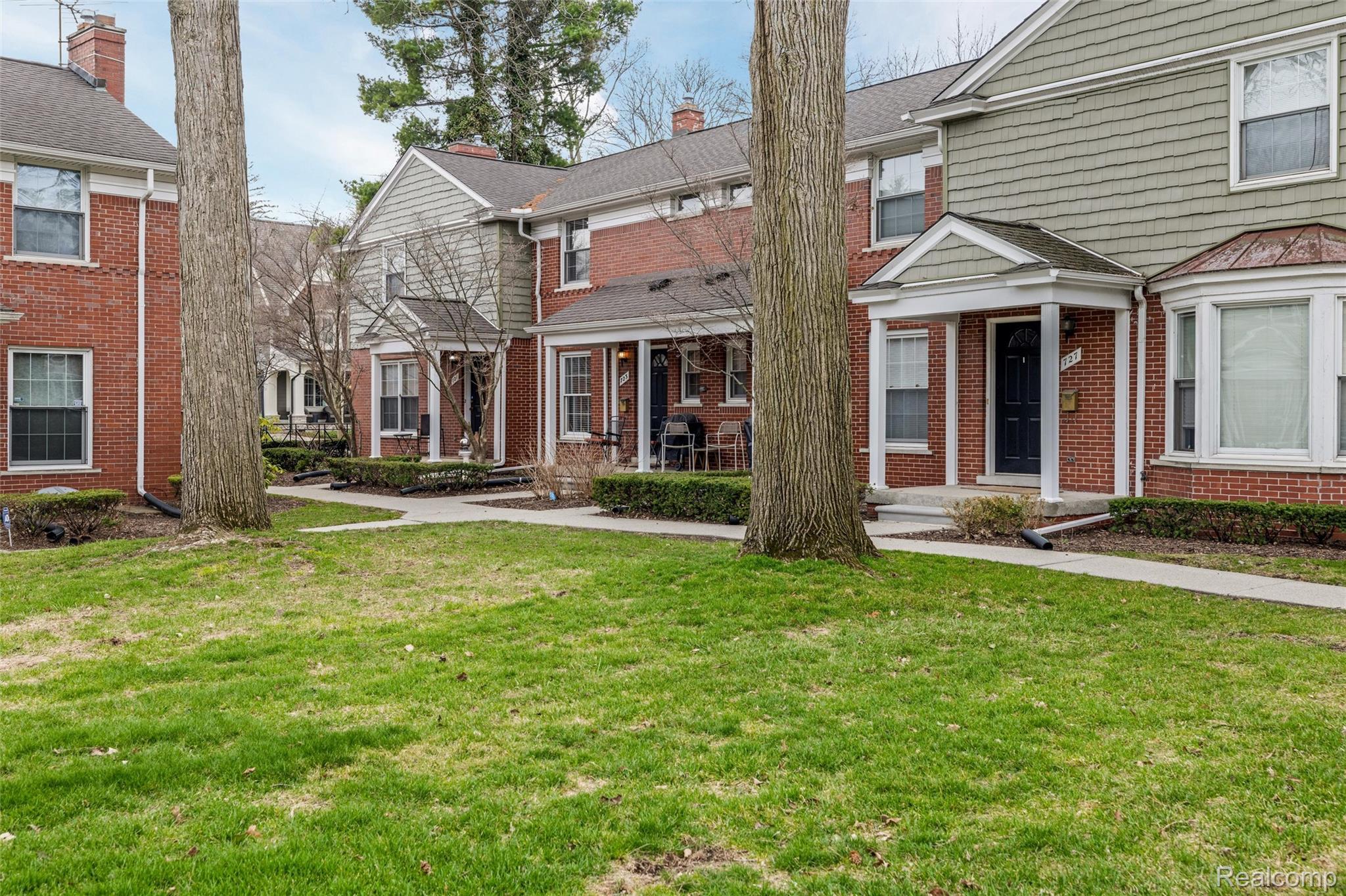 723, Old Woodward, #5, Birmingham, Michigan, 48009