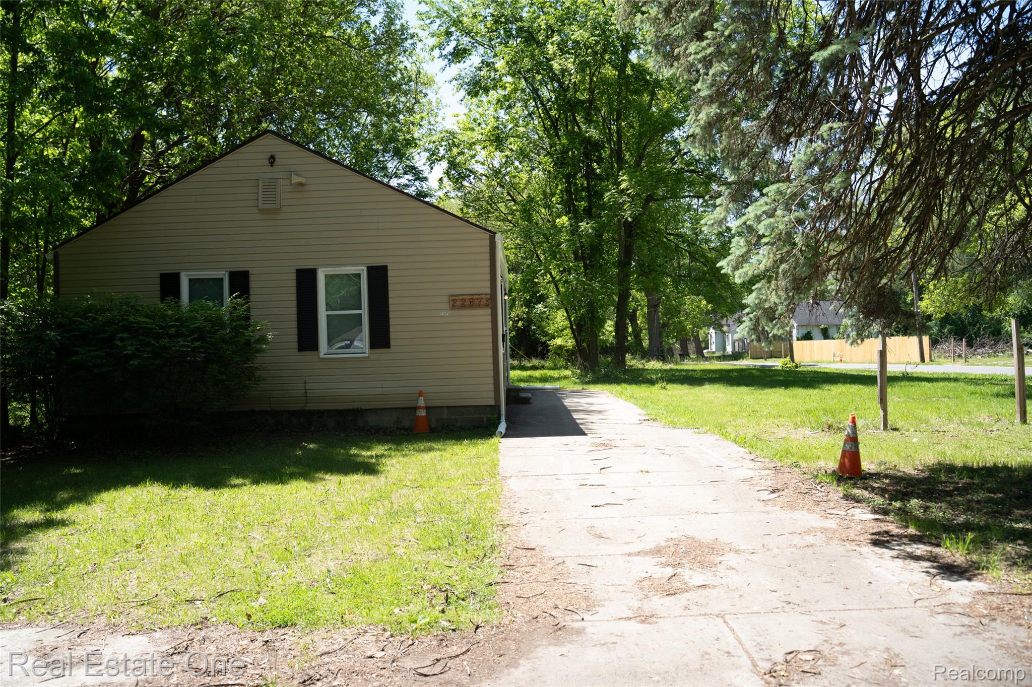 22675, Santa Maria, Detroit, Michigan, 48219
