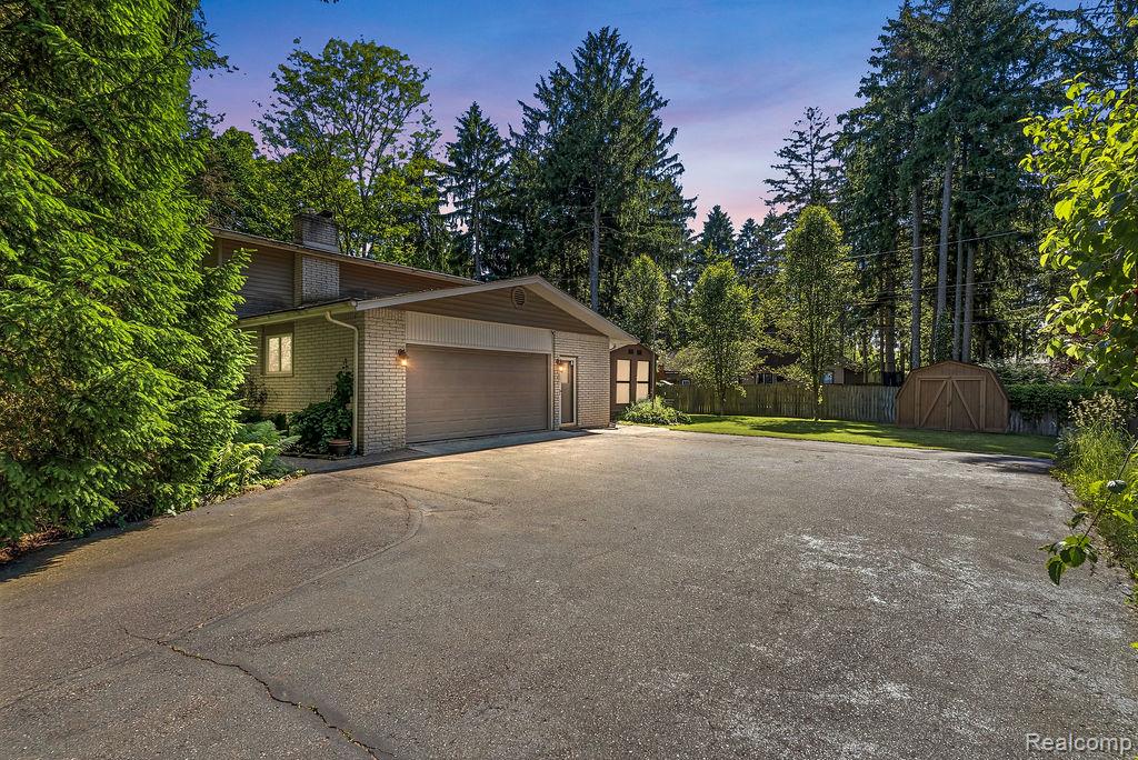 7955, Caberfae, Clawson, Michigan, 48348