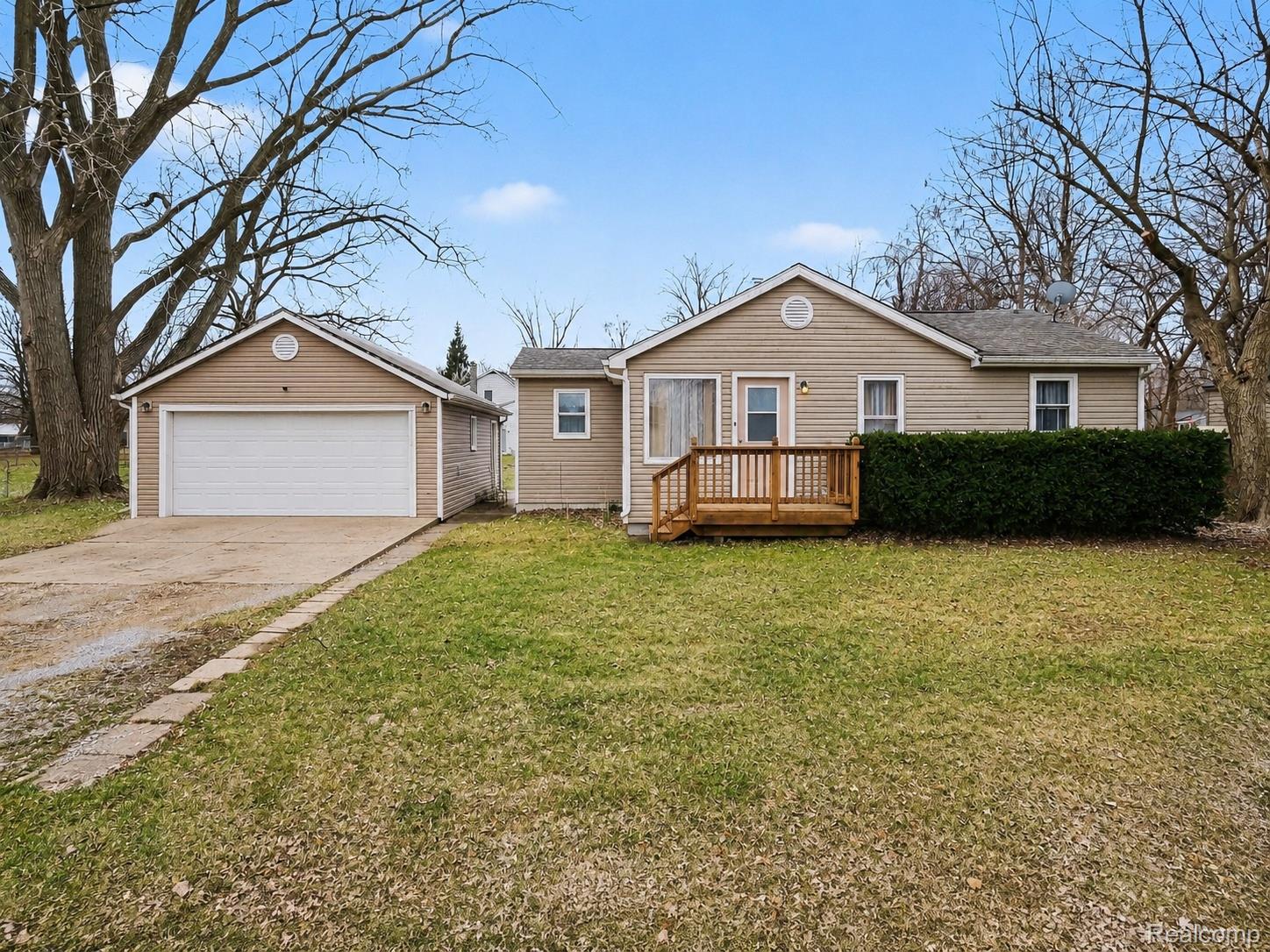 3316, Lockhead, Burton, Michigan, 48529