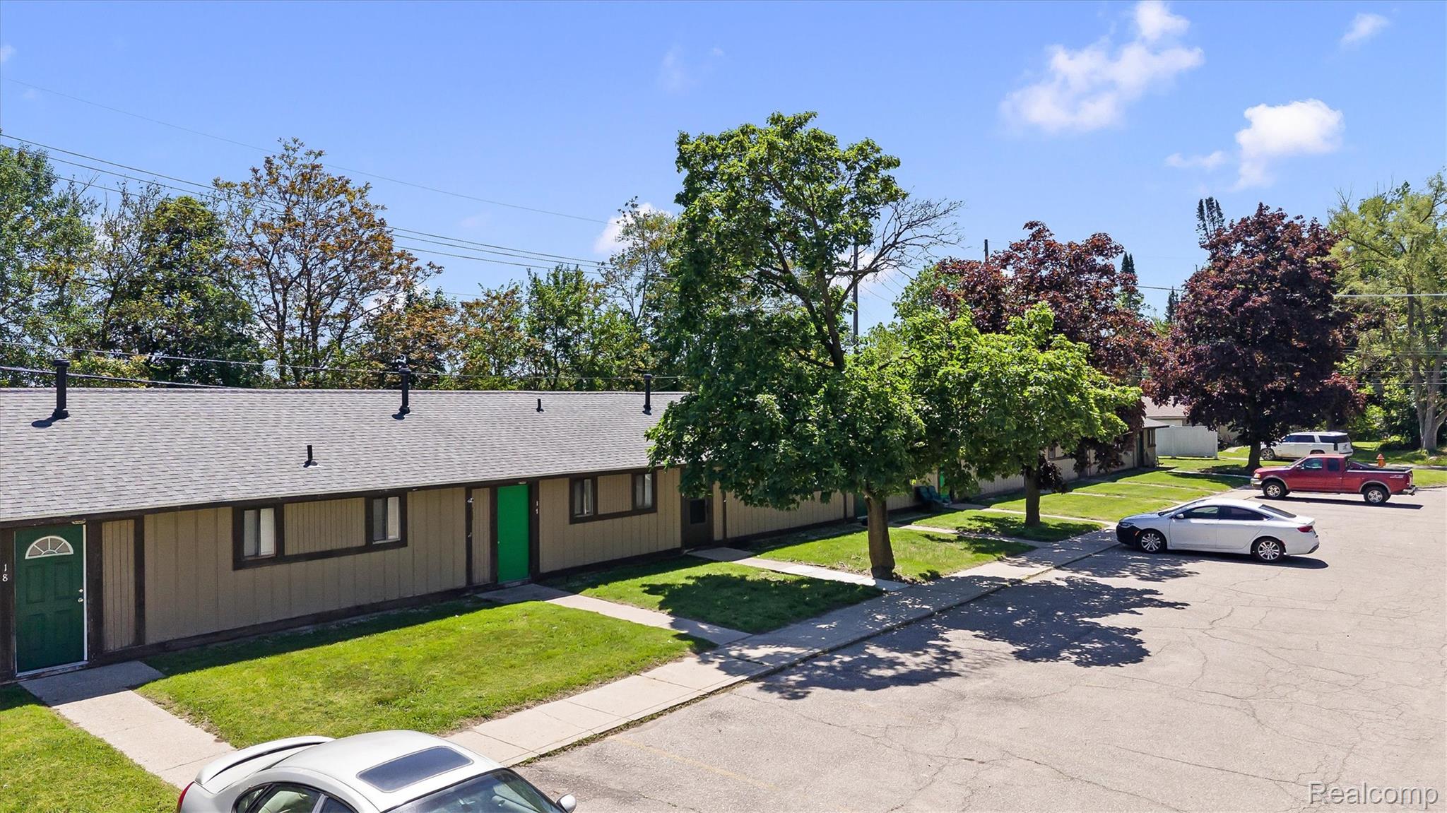 4144, Airport, Waterford, Michigan, 48329