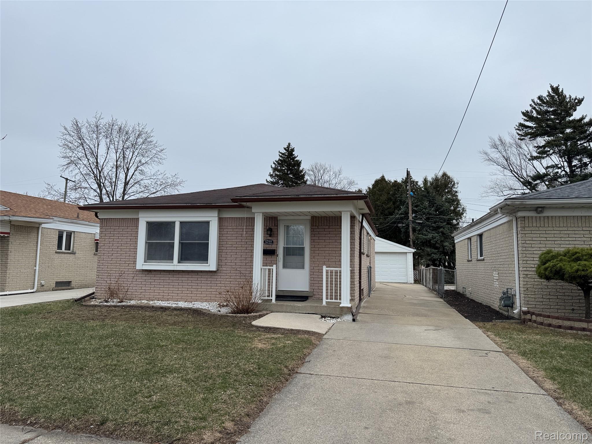 5722, CENTRALIA, Dearborn Heights, Michigan, 48127