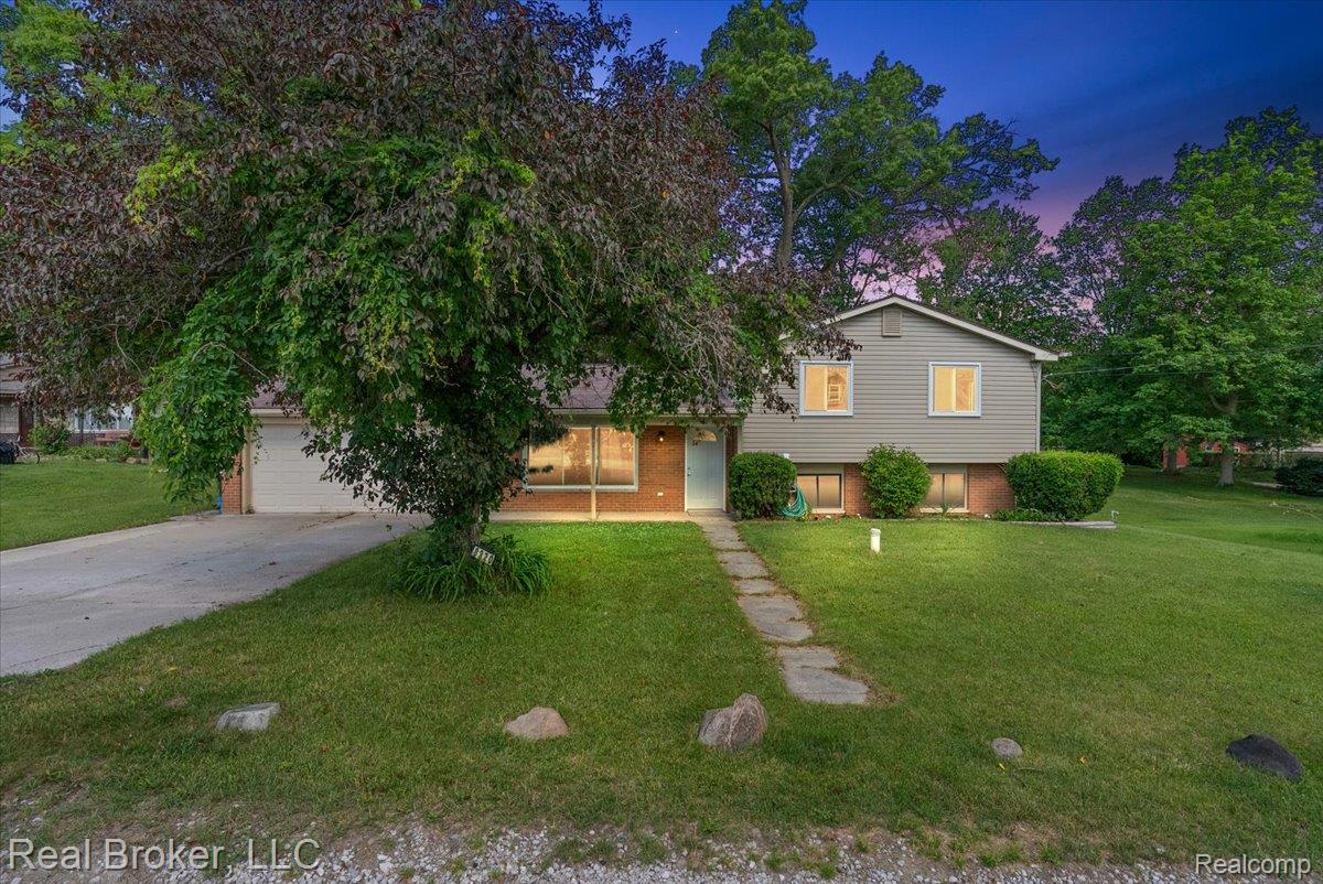 8320, Hillpoint, Brighton, Michigan, 48116